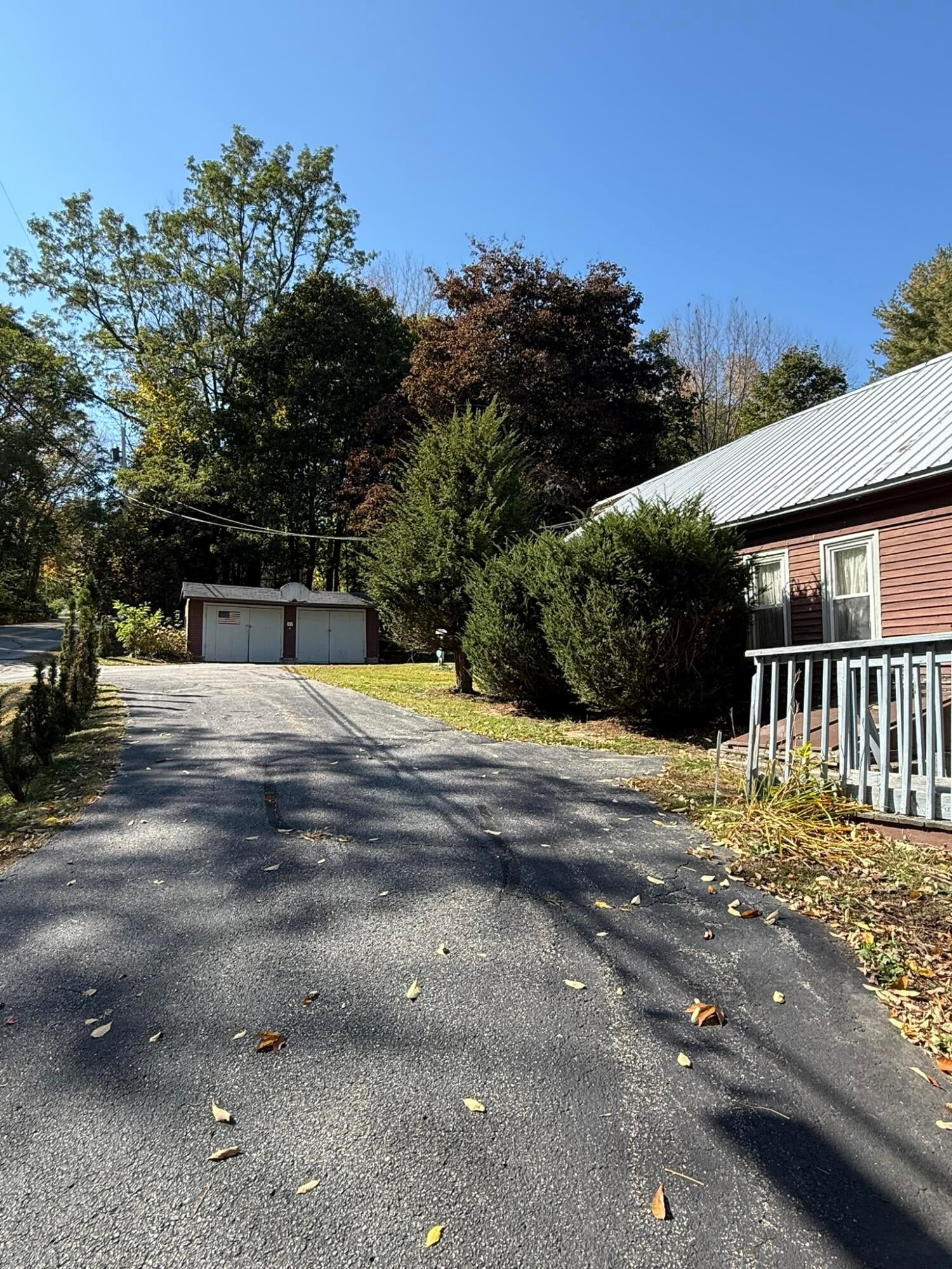 135 Lake House Road