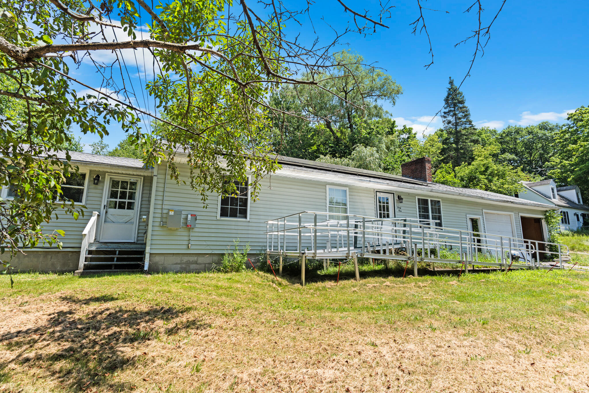 41 Frost Hill Avenue