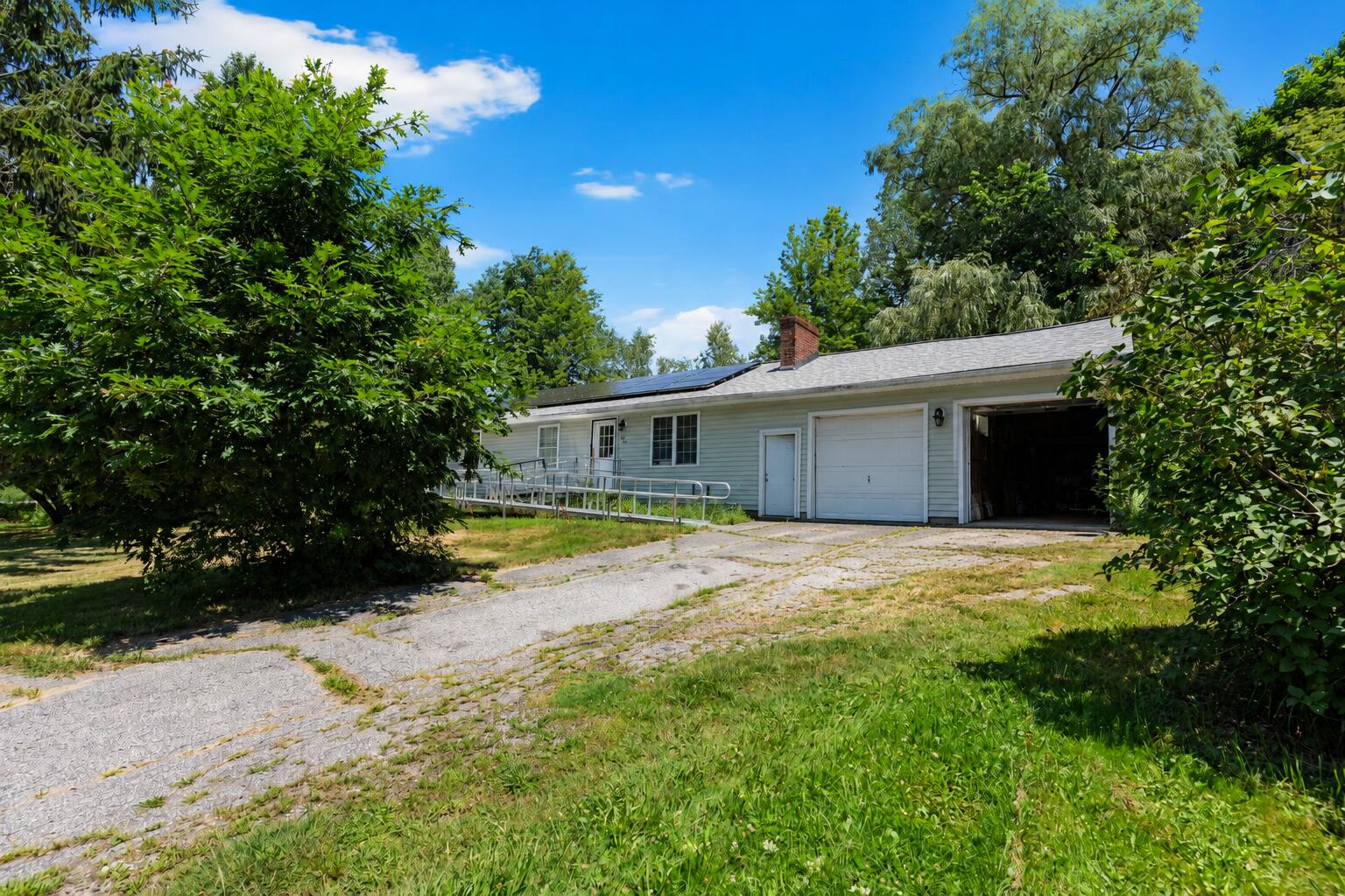 41 Frost Hill Avenue