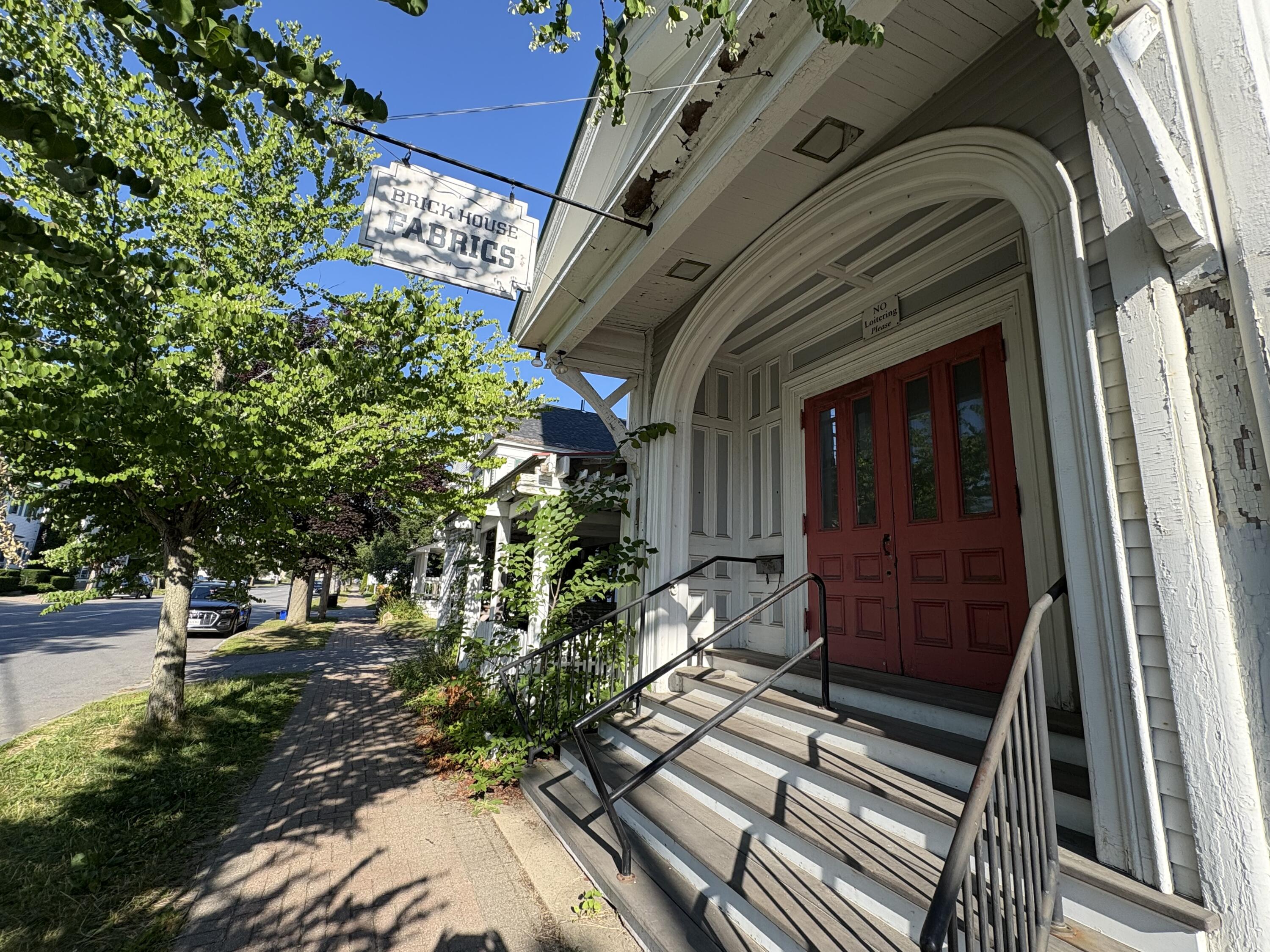 4 Pleasant Street