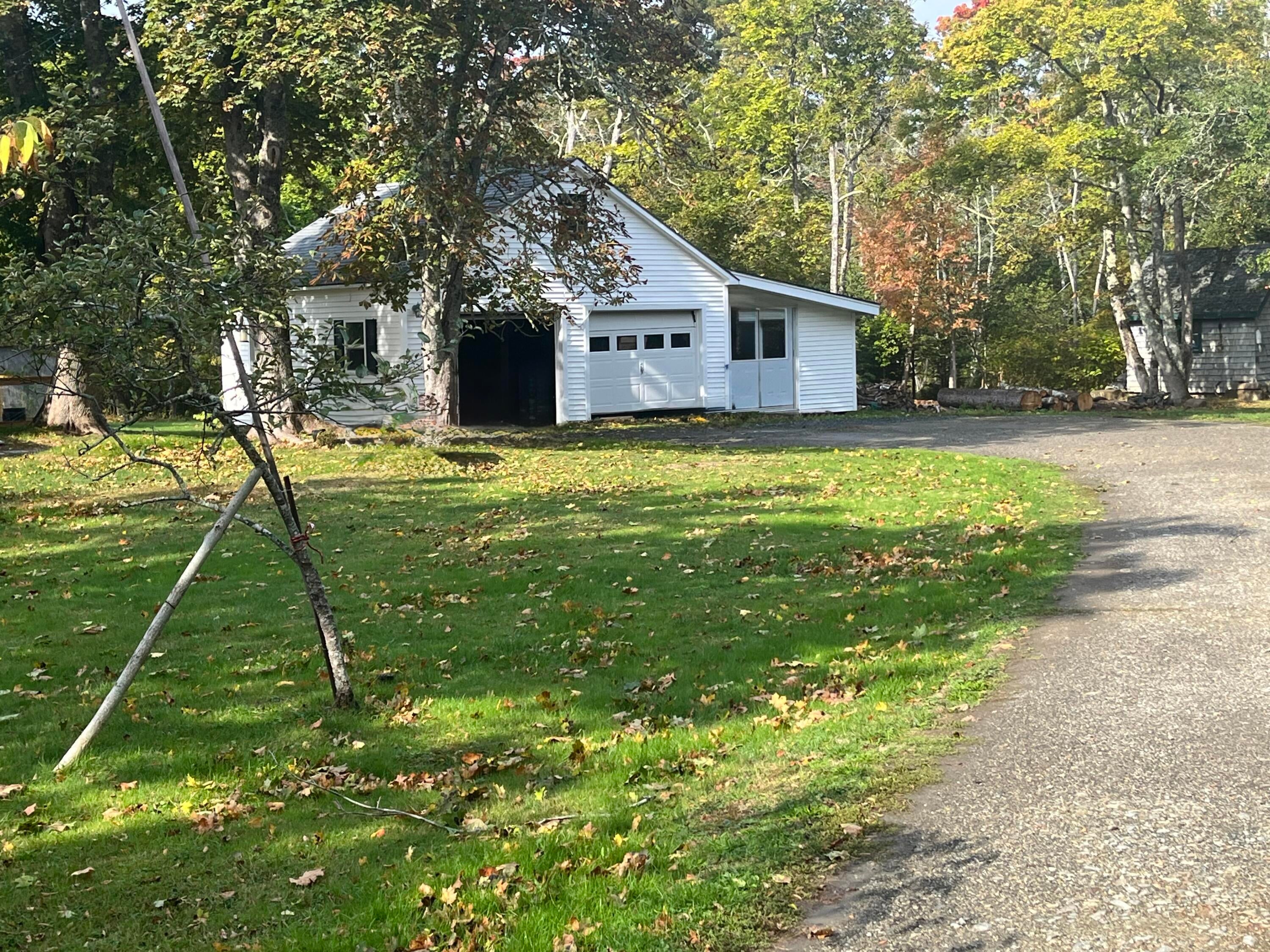 98 Iron Point Road