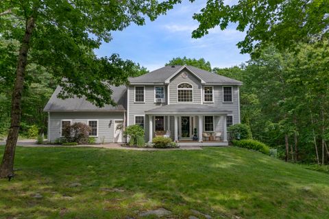 Photo of 20 Acorn Ridge Road, Freeport, ME 04032 (MLS # 1667452)