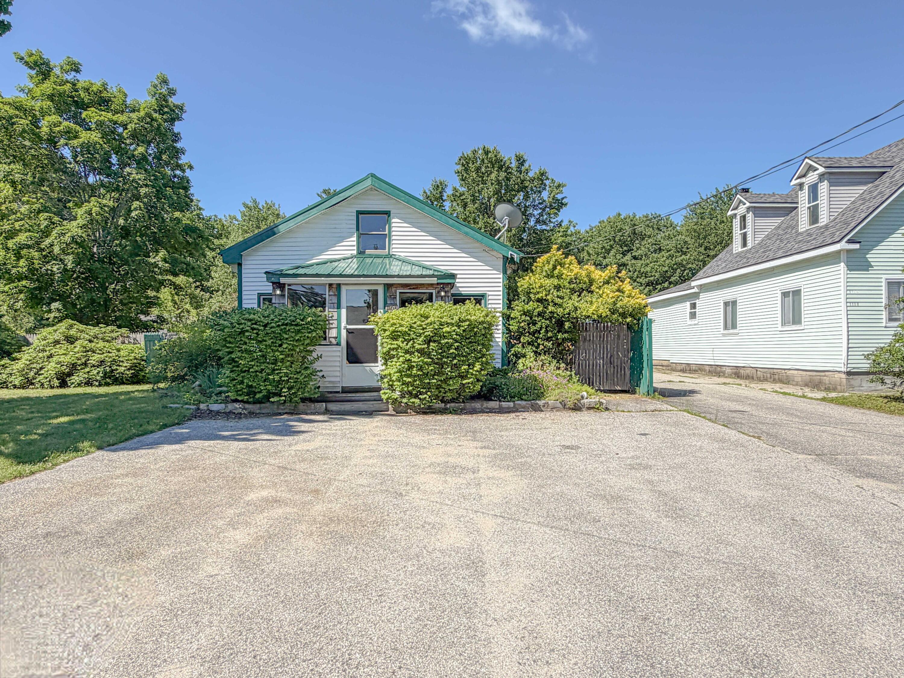 1108 Pequawket Trail