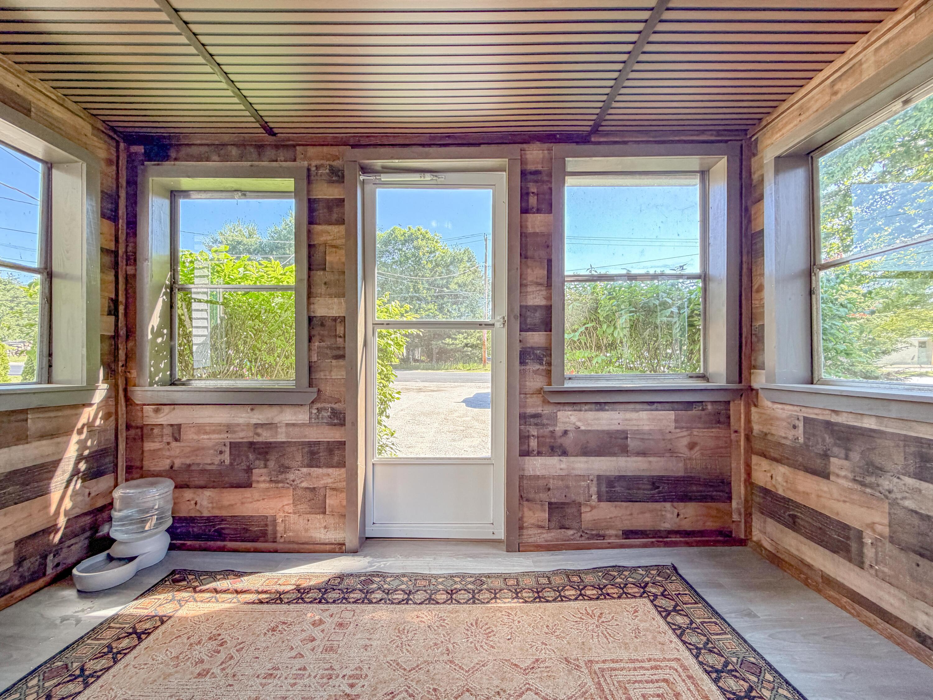 1108 Pequawket Trail