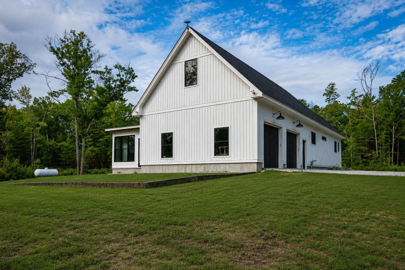 96 Ledgewood Lane