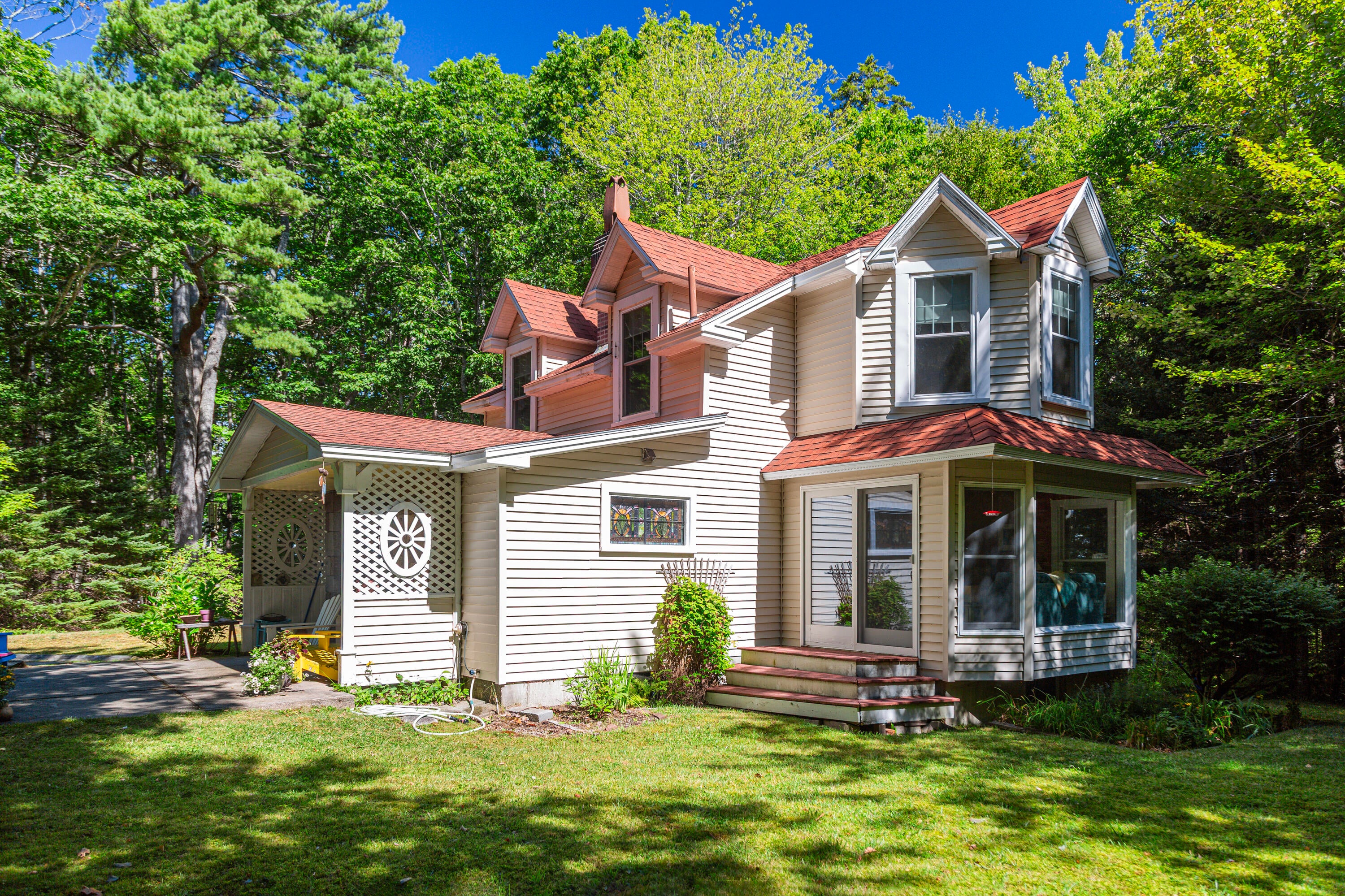 102 Degregoire Park 2