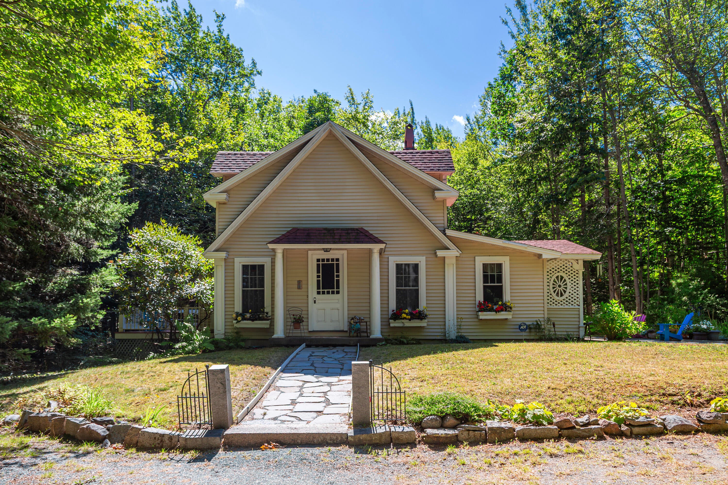 102 Degregoire Park 2