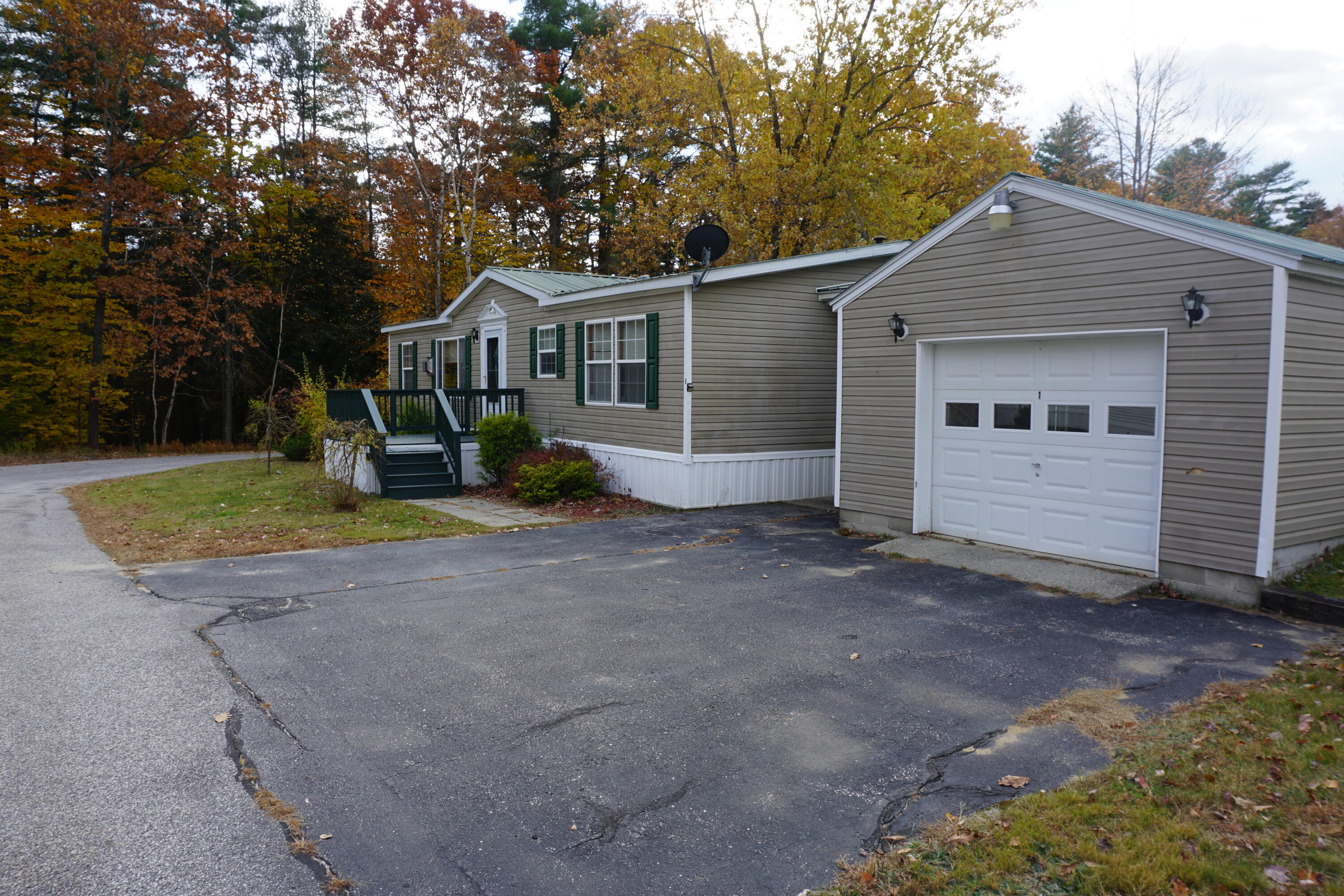1 Lynewood Drive