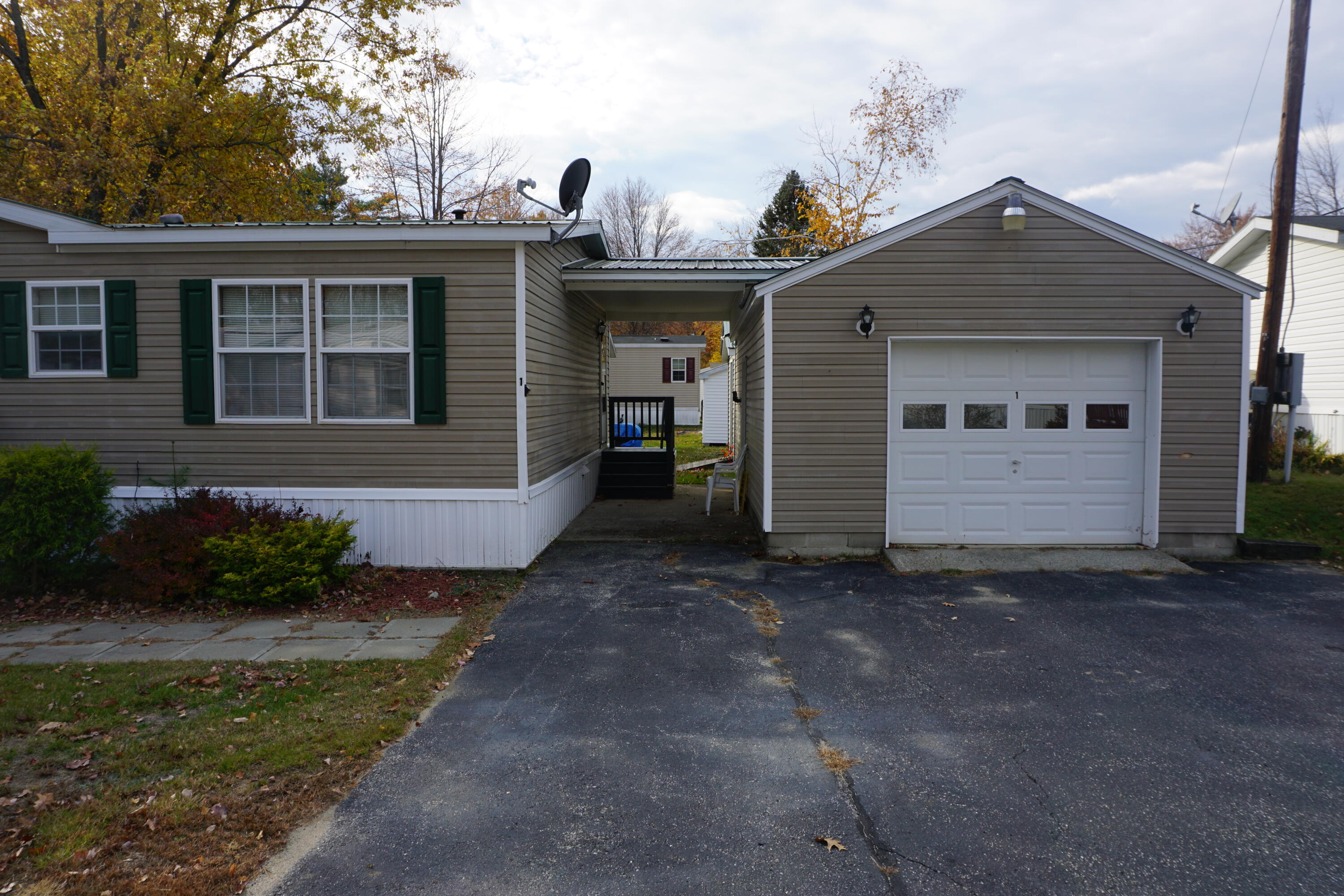 1 Lynewood Drive
