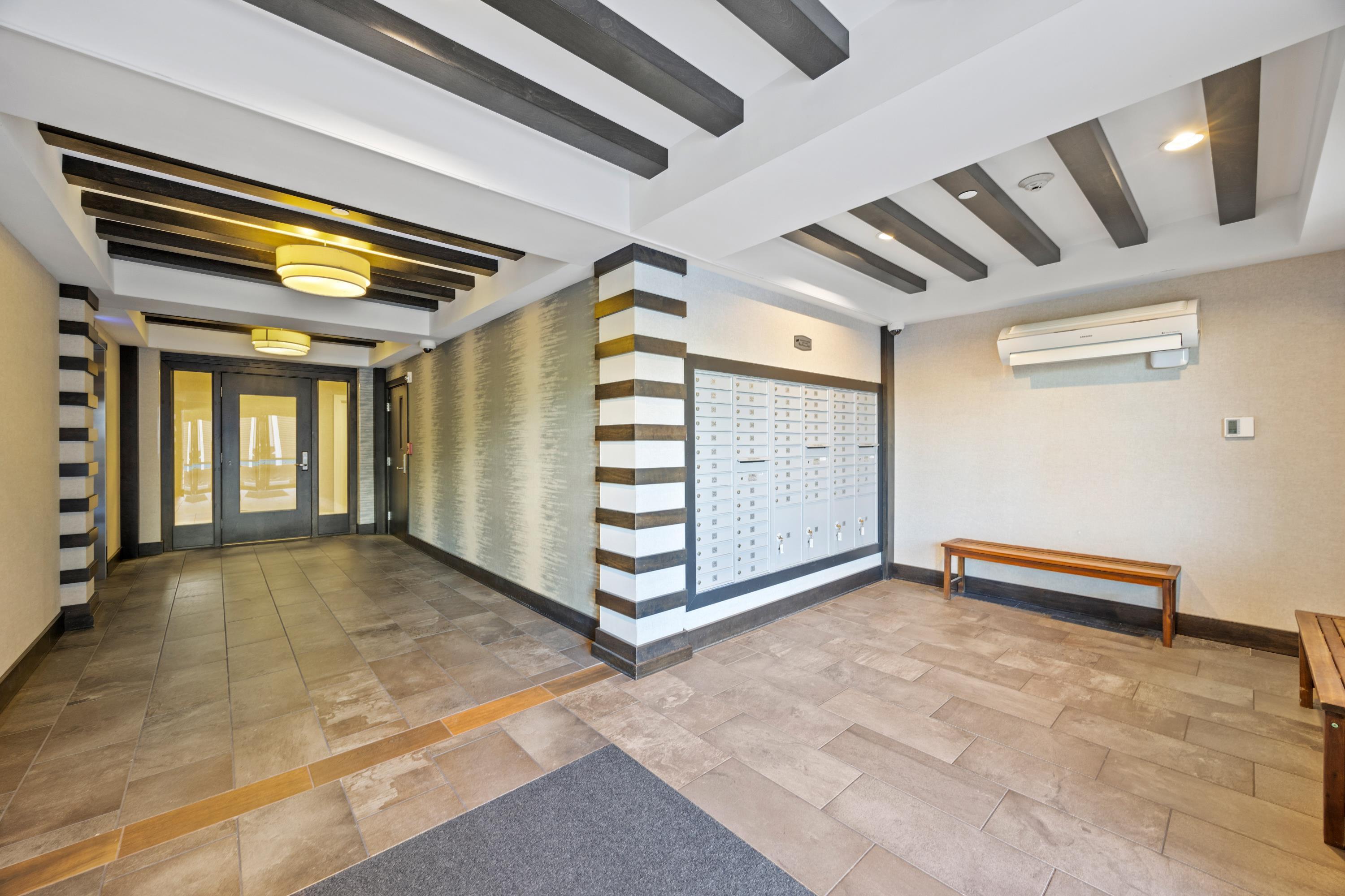 25 High Street 411