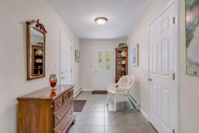 8 Village Drive 5