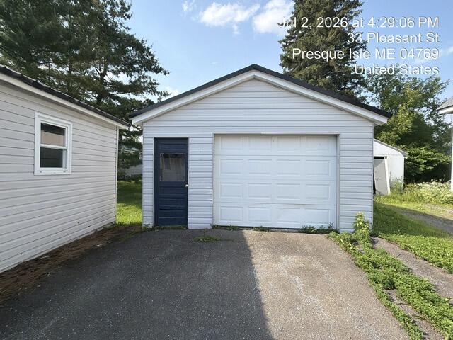33 Pleasant Street