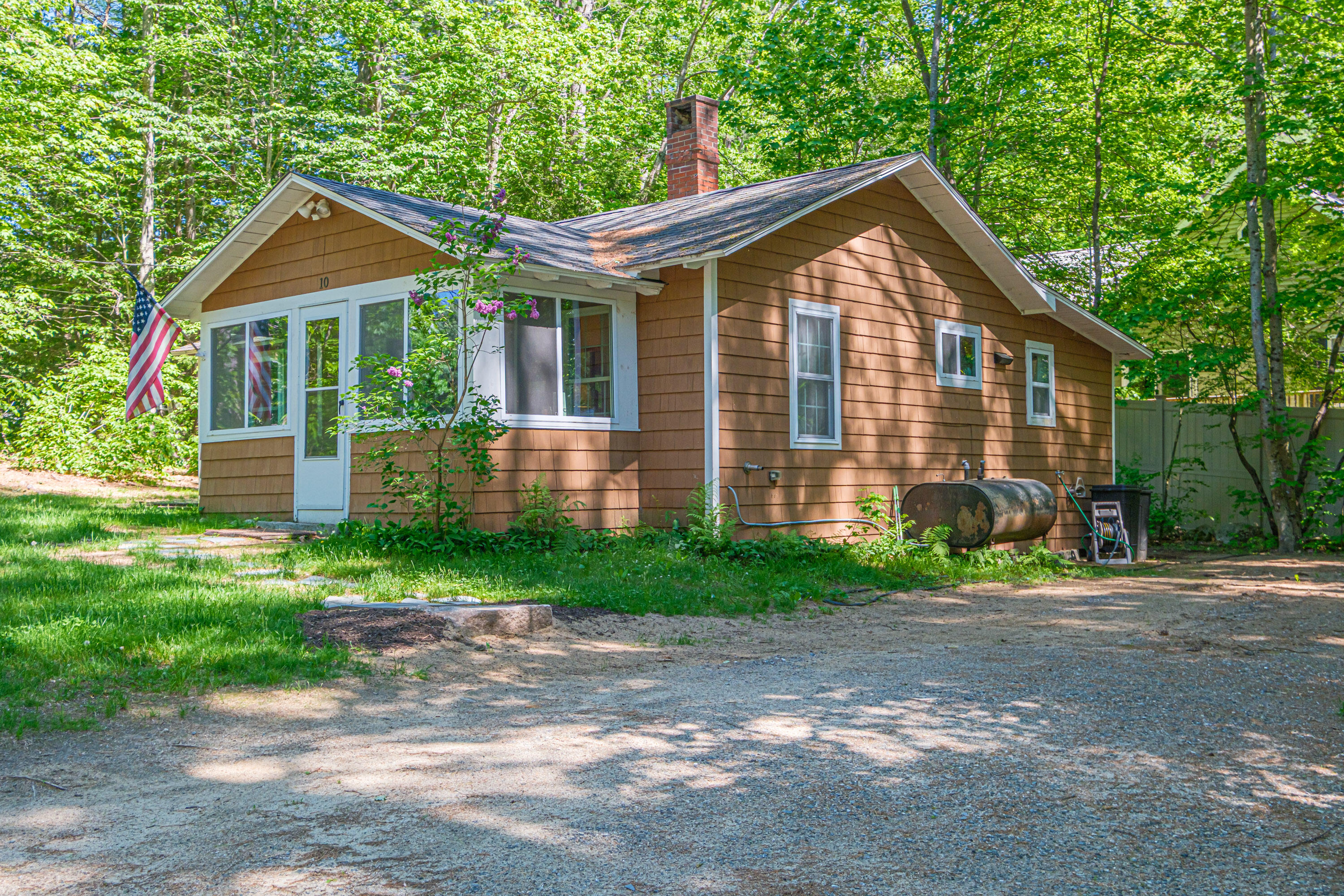 10 Jones Road