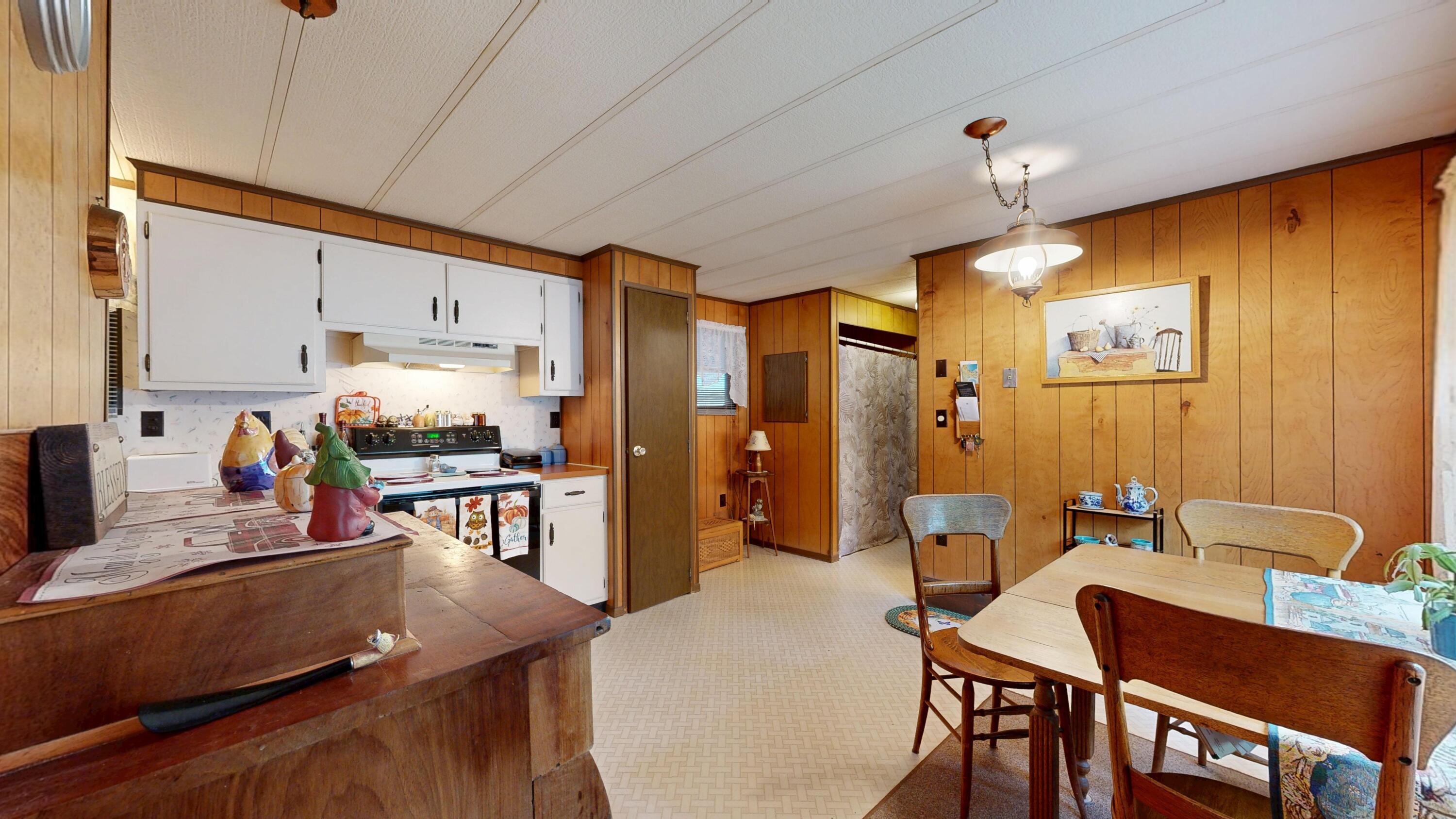 33 Oakwood Drive