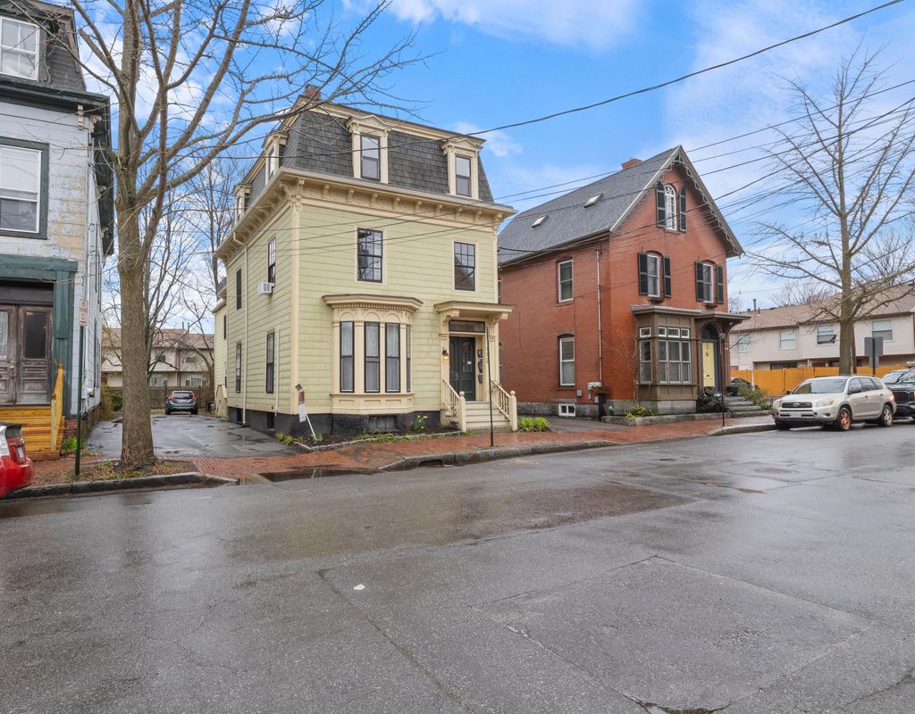 Photo of 112 Clark Street #3, Portland, ME 04102 (MLS # 1660697)