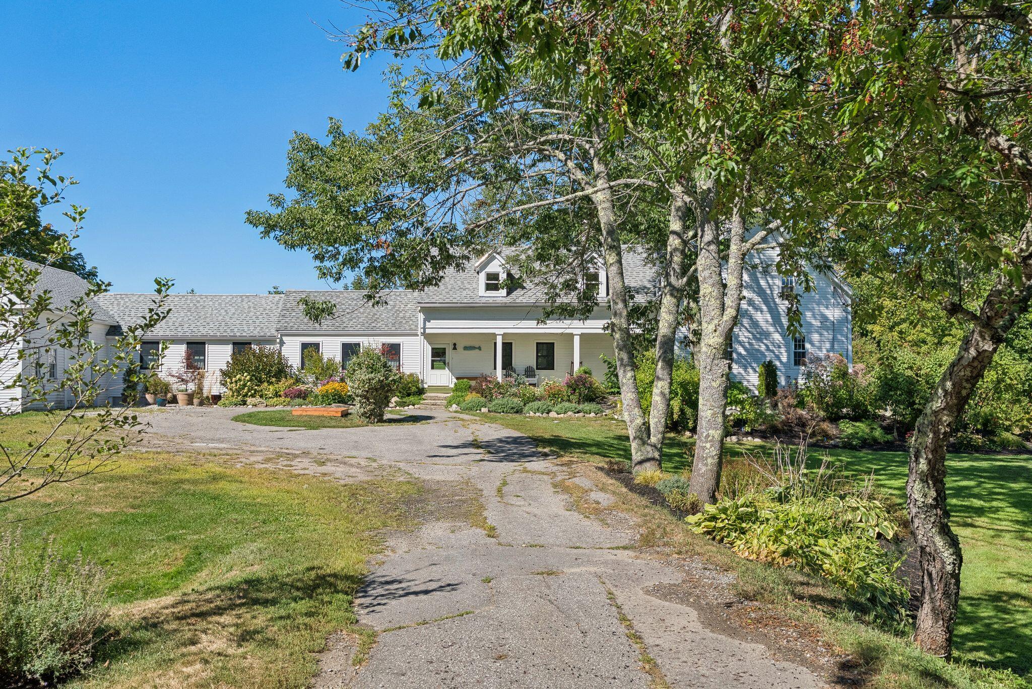 746 Middle Road