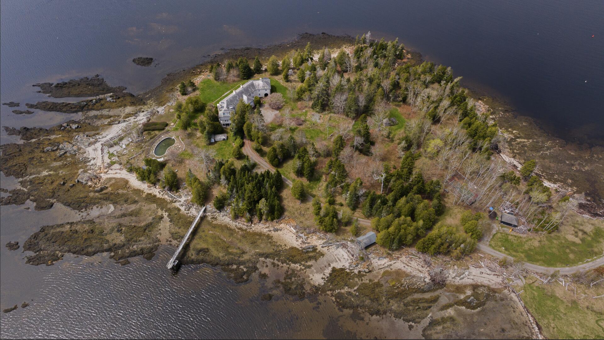 399 Hermit's Point Road