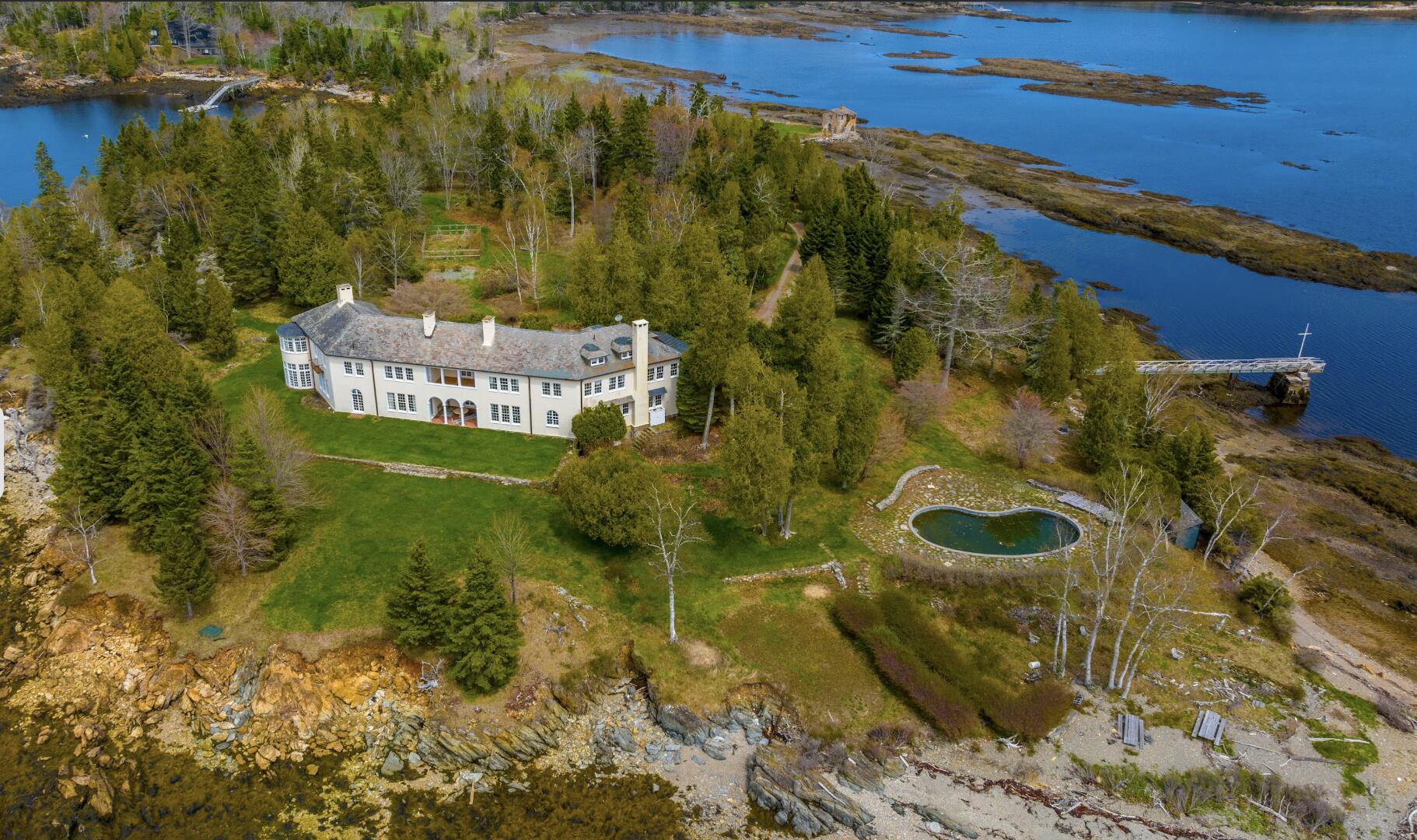 399 Hermit's Point Road