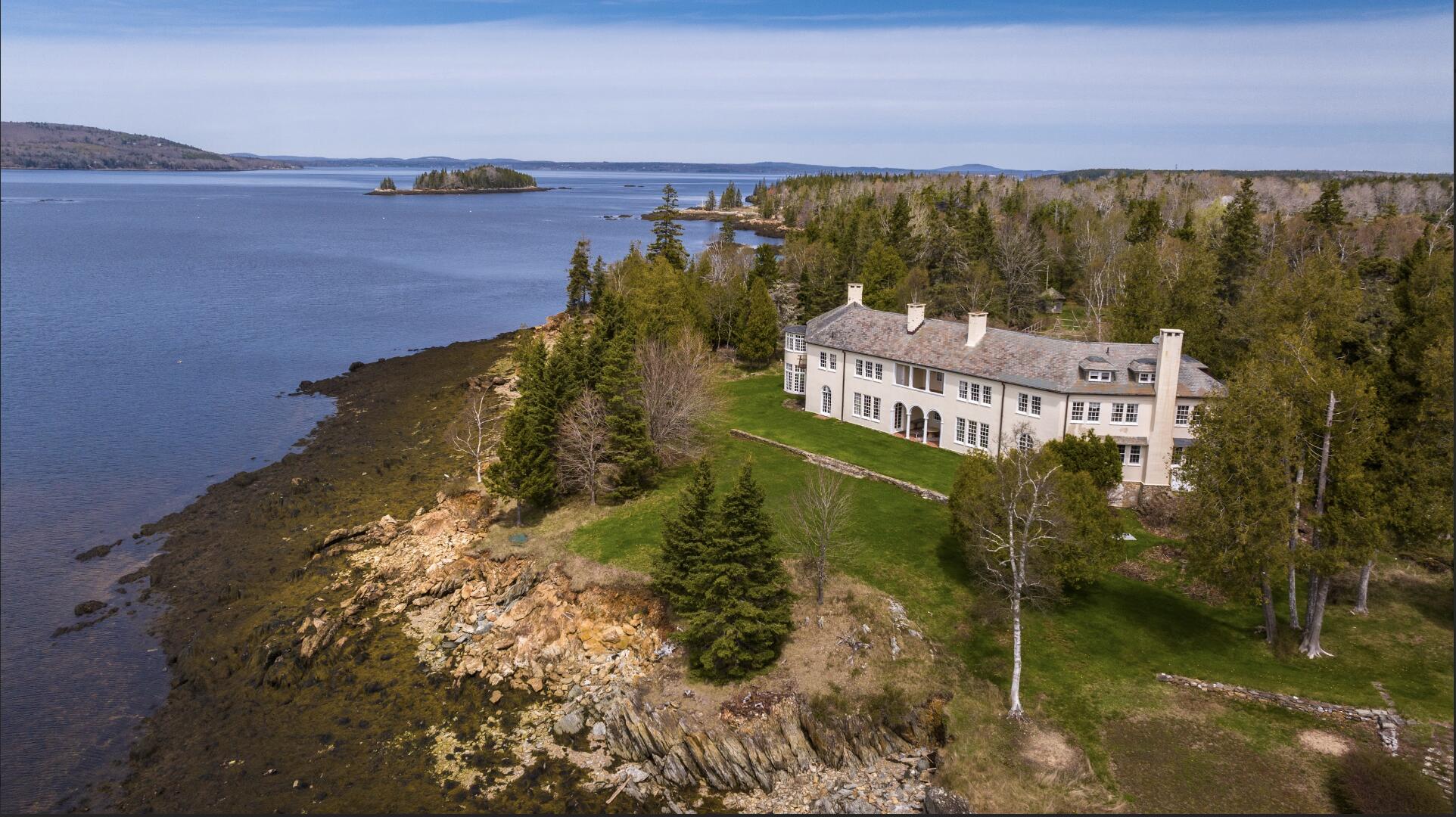 399 Hermit's Point Road