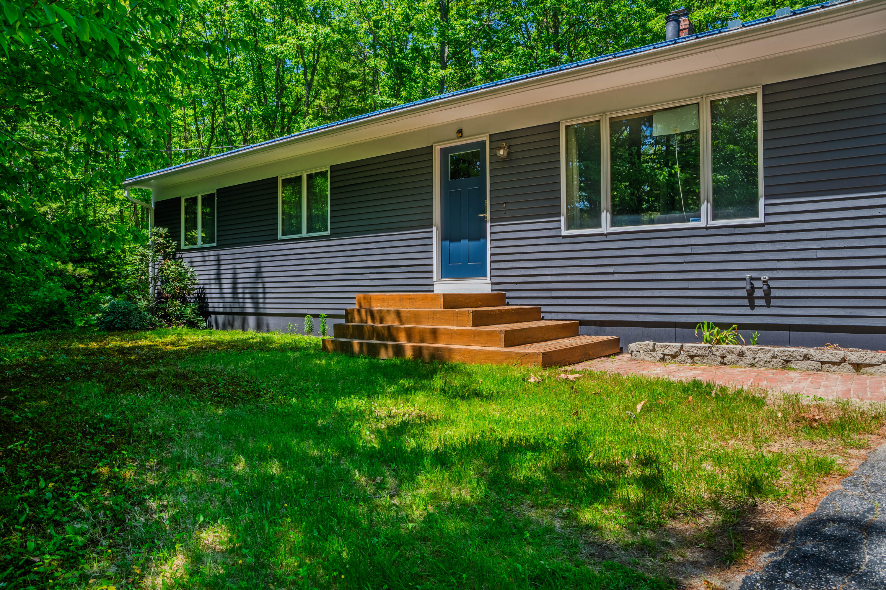 81 Babbidge Road