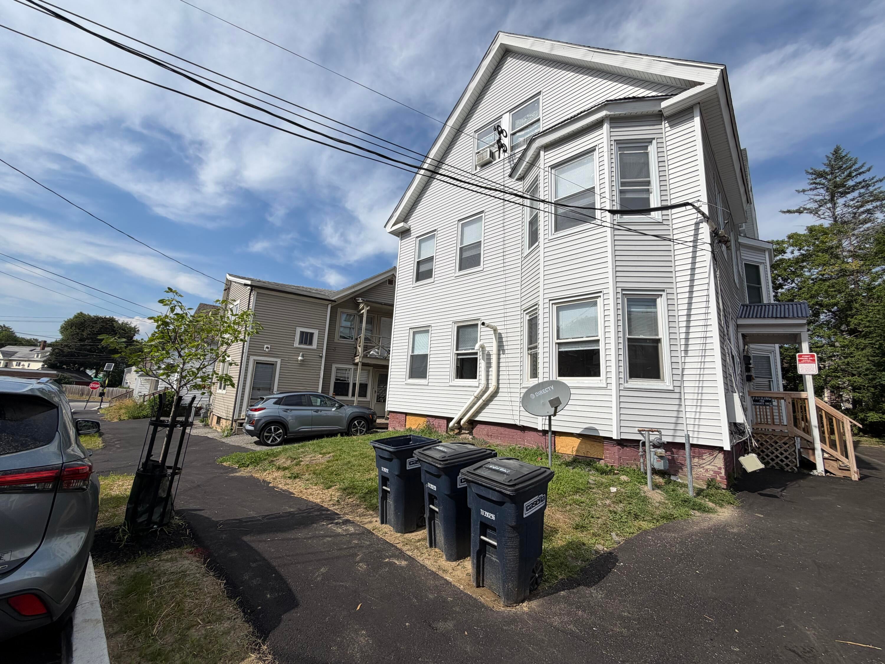 16 Howe Street
