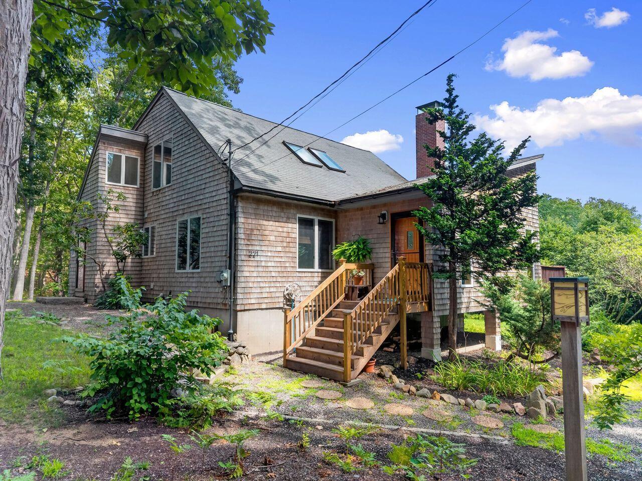 221 Shore Road