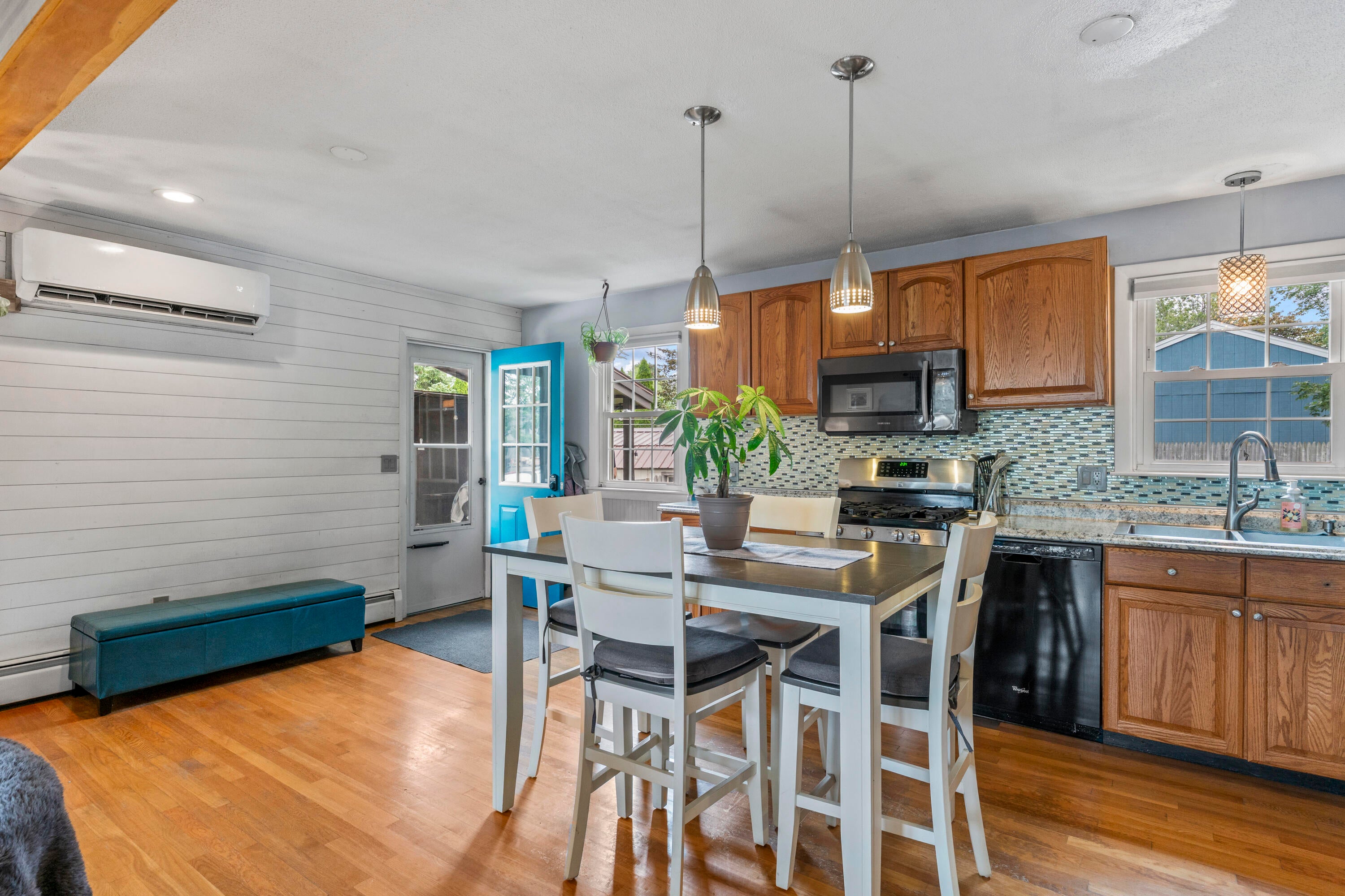 8 Debbie Avenue