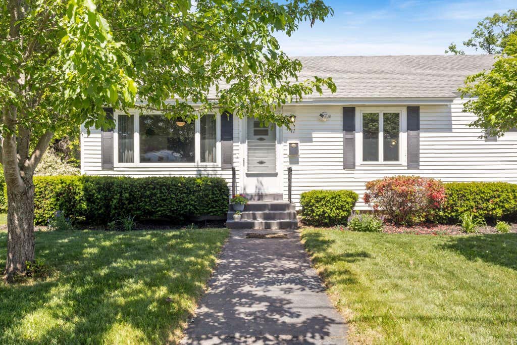 Photo of 11 Southgate Avenue, Biddeford, ME 04005 (MLS # 1666296)