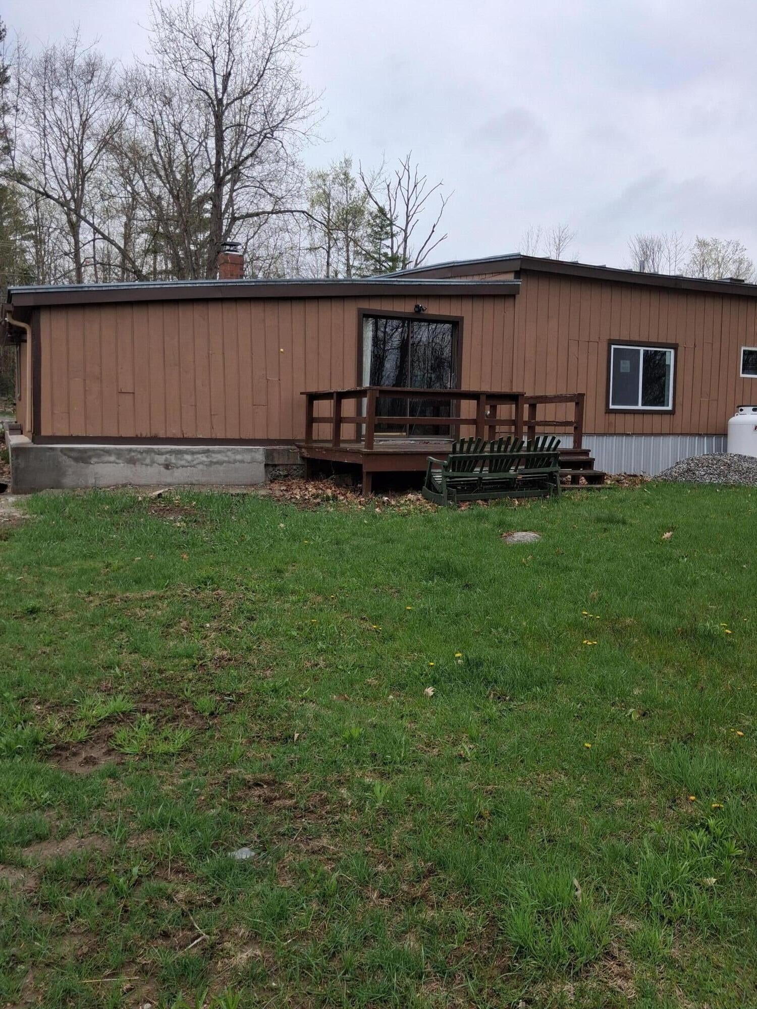 Deck & Backyard