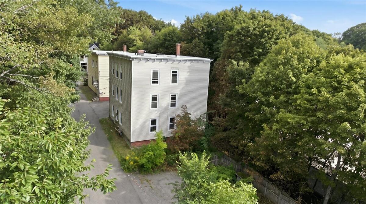 9 Garnett Avenue