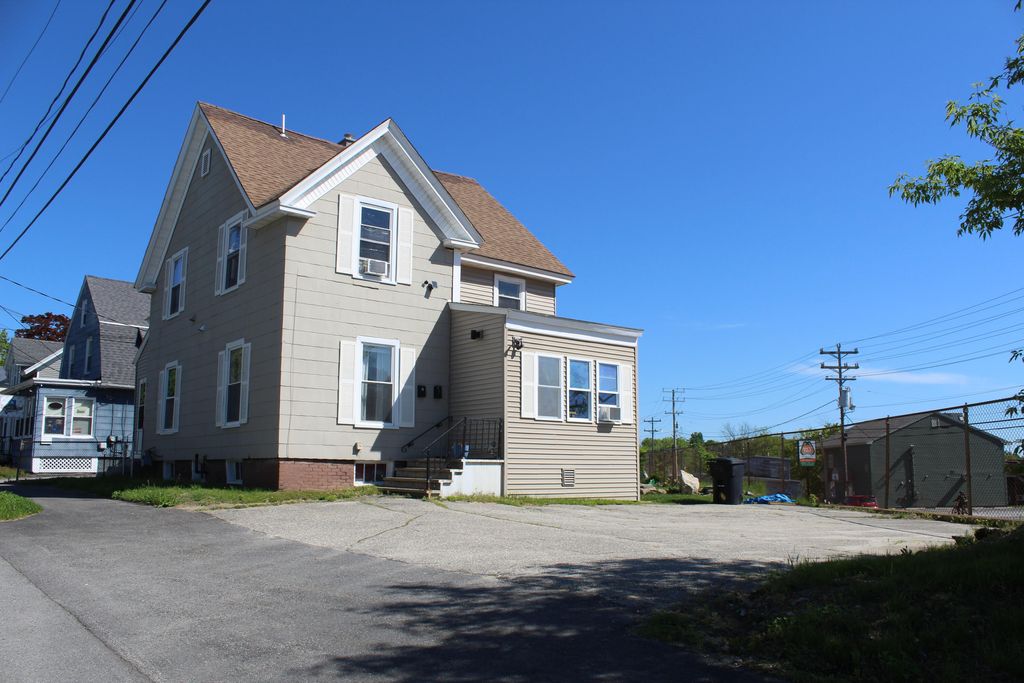 Photo of 7 Grove Street, Auburn, ME 04210 (MLS # 1664023)