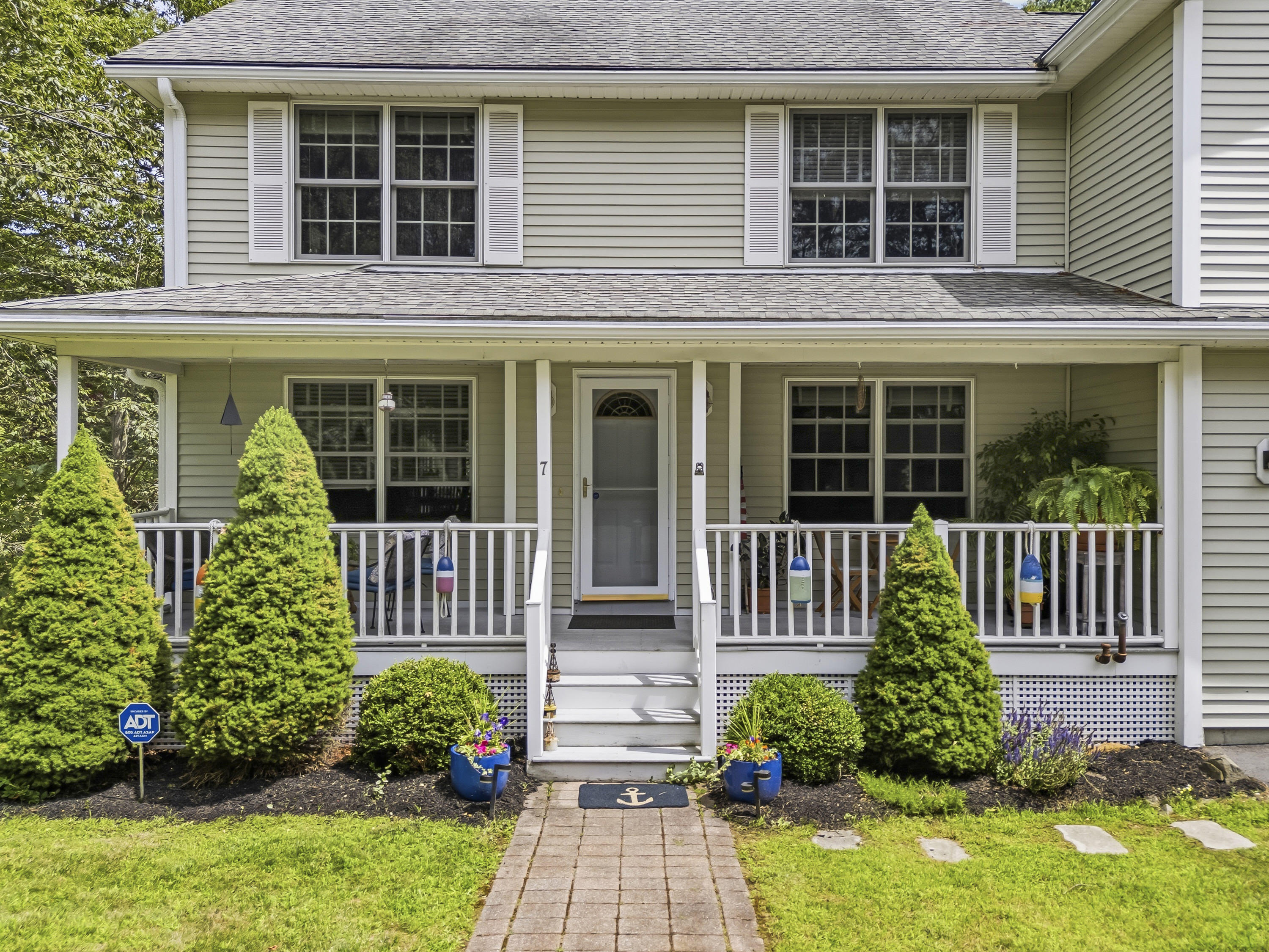 7 Scott Avenue