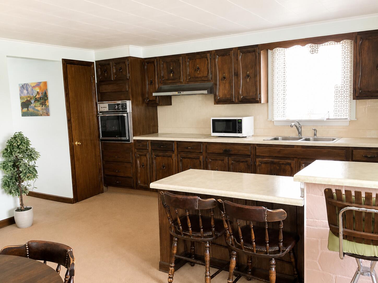 1077 Van Buren Road