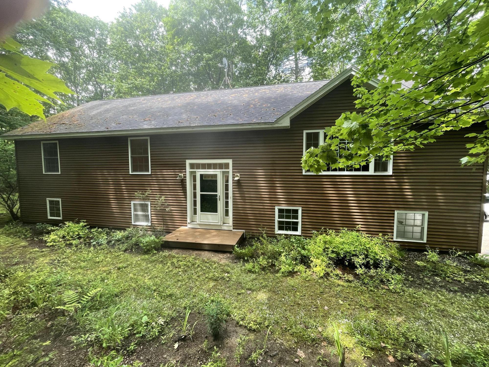 6 Eisenhower Court