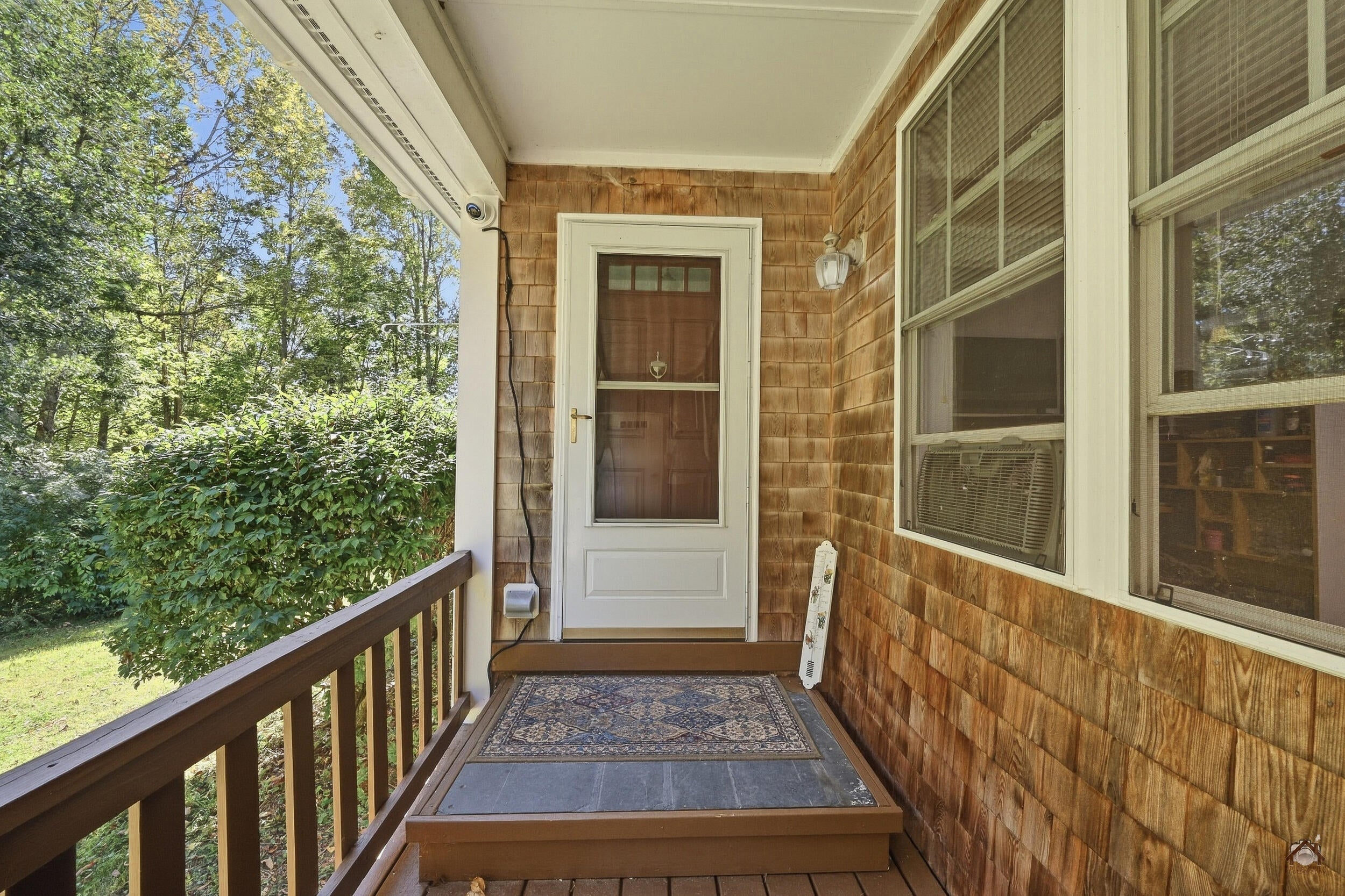 76 W Washington Road