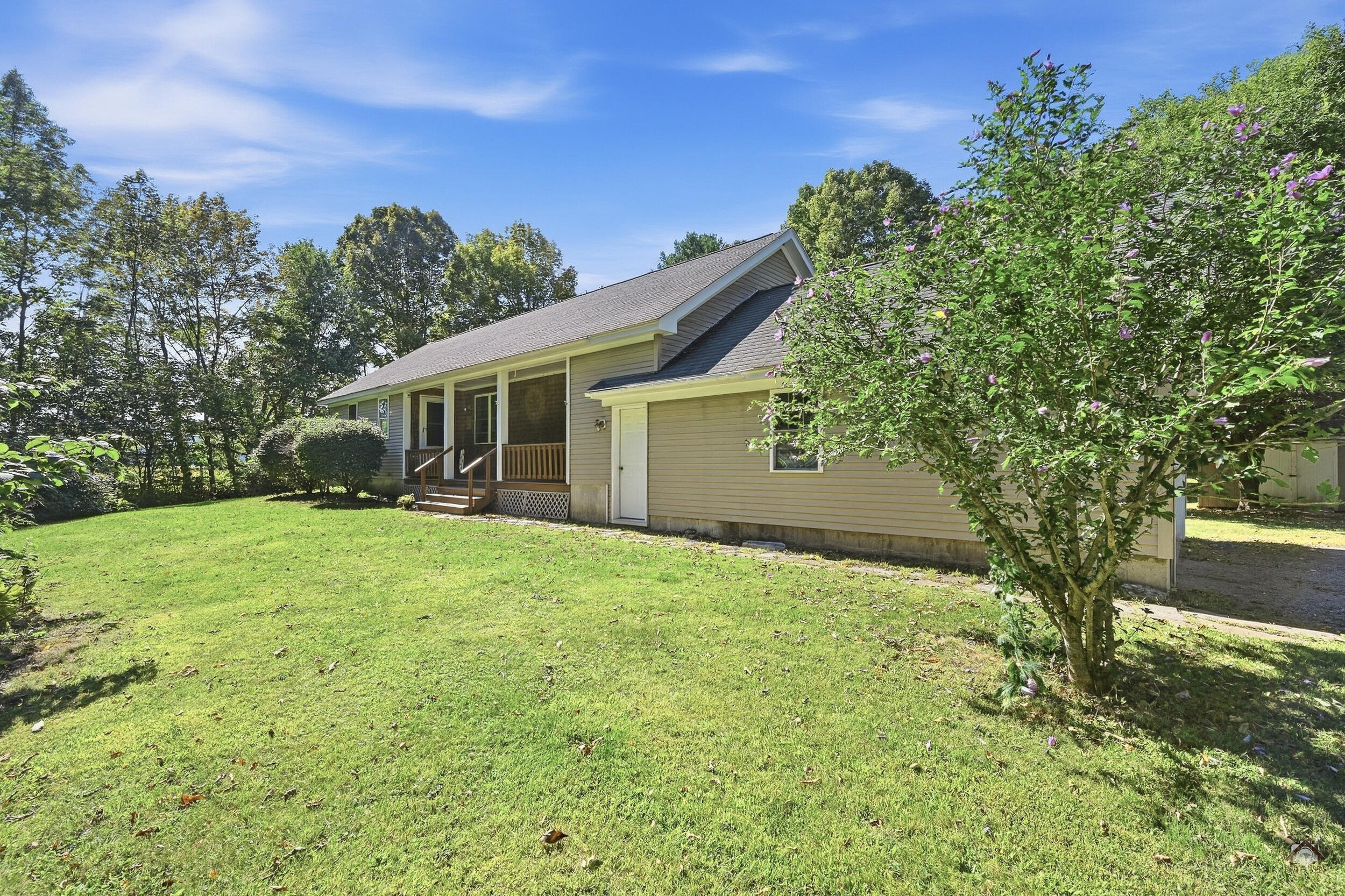 76 W Washington Road