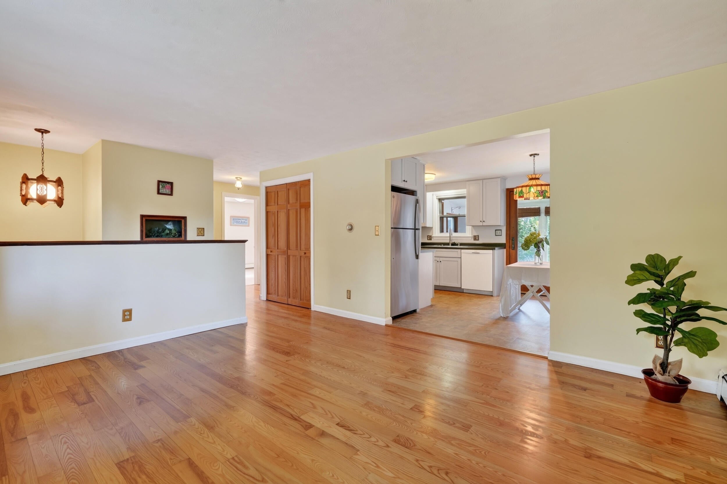 19 Ellen Circle