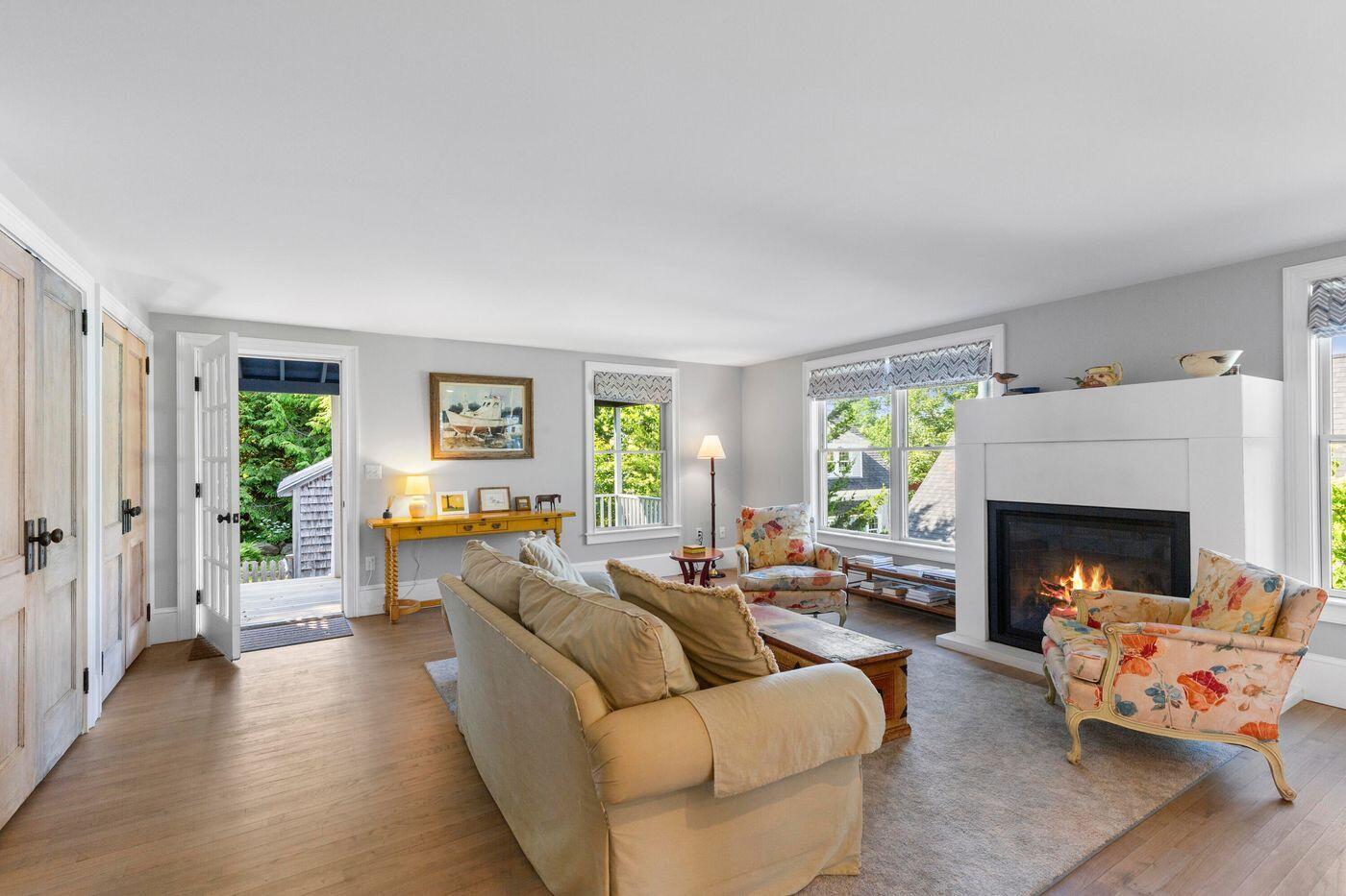 9 Chestnut Hill Street