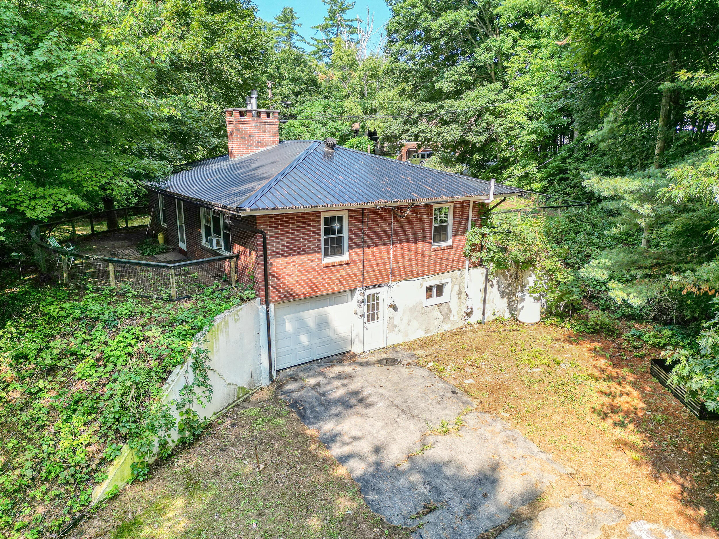 10 Hillcrest Road