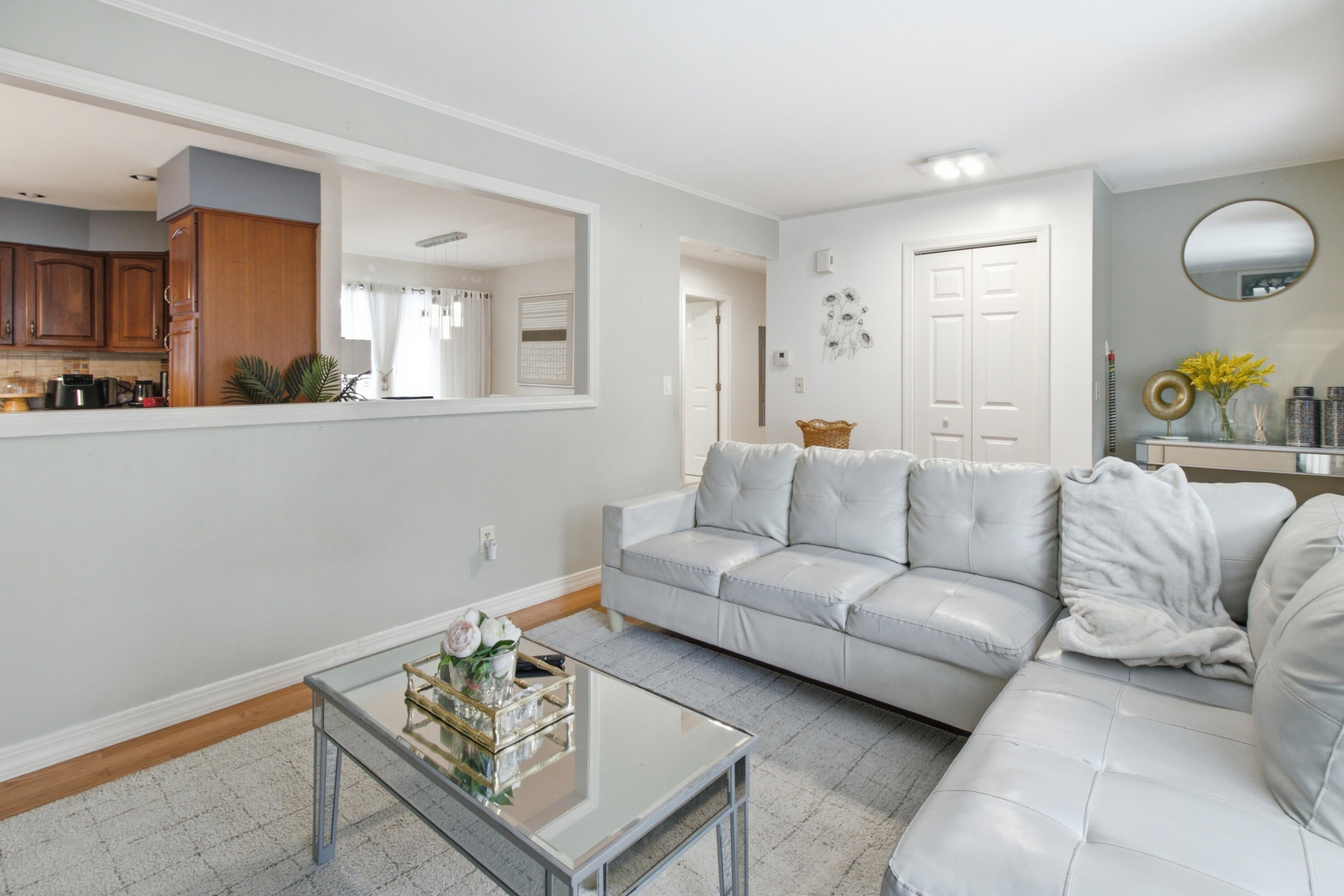7 Champlain Avenue