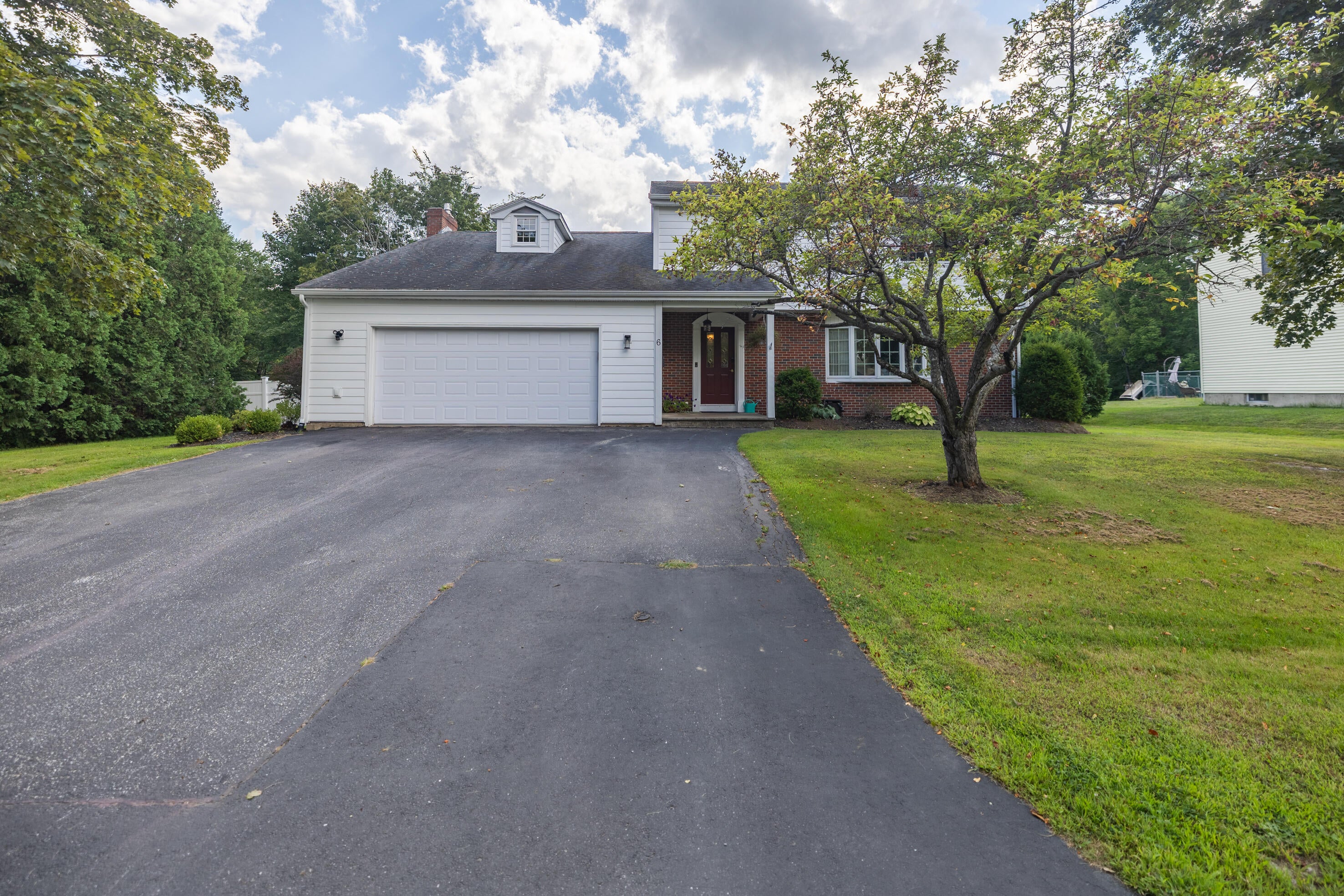 6 Champlain Avenue