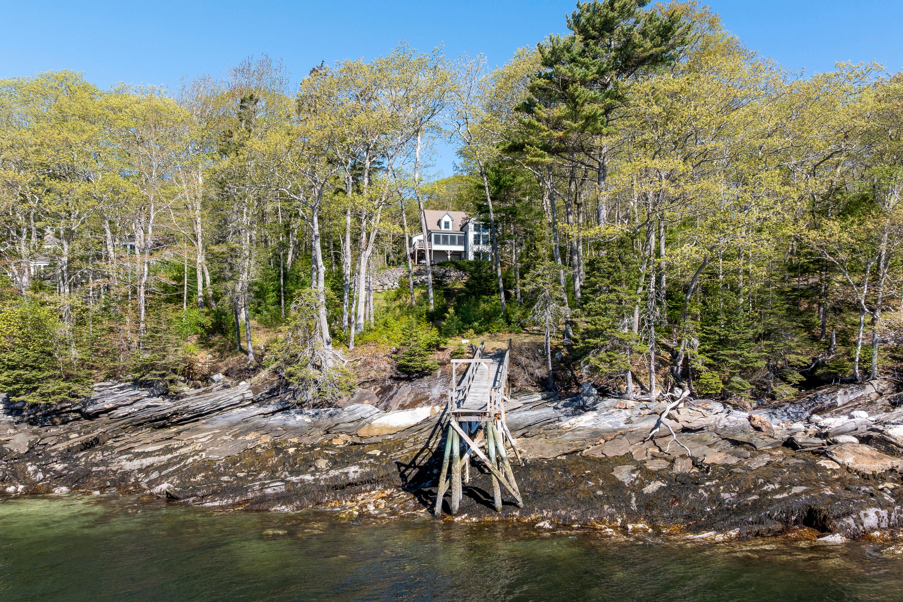 5 Southern Point Road