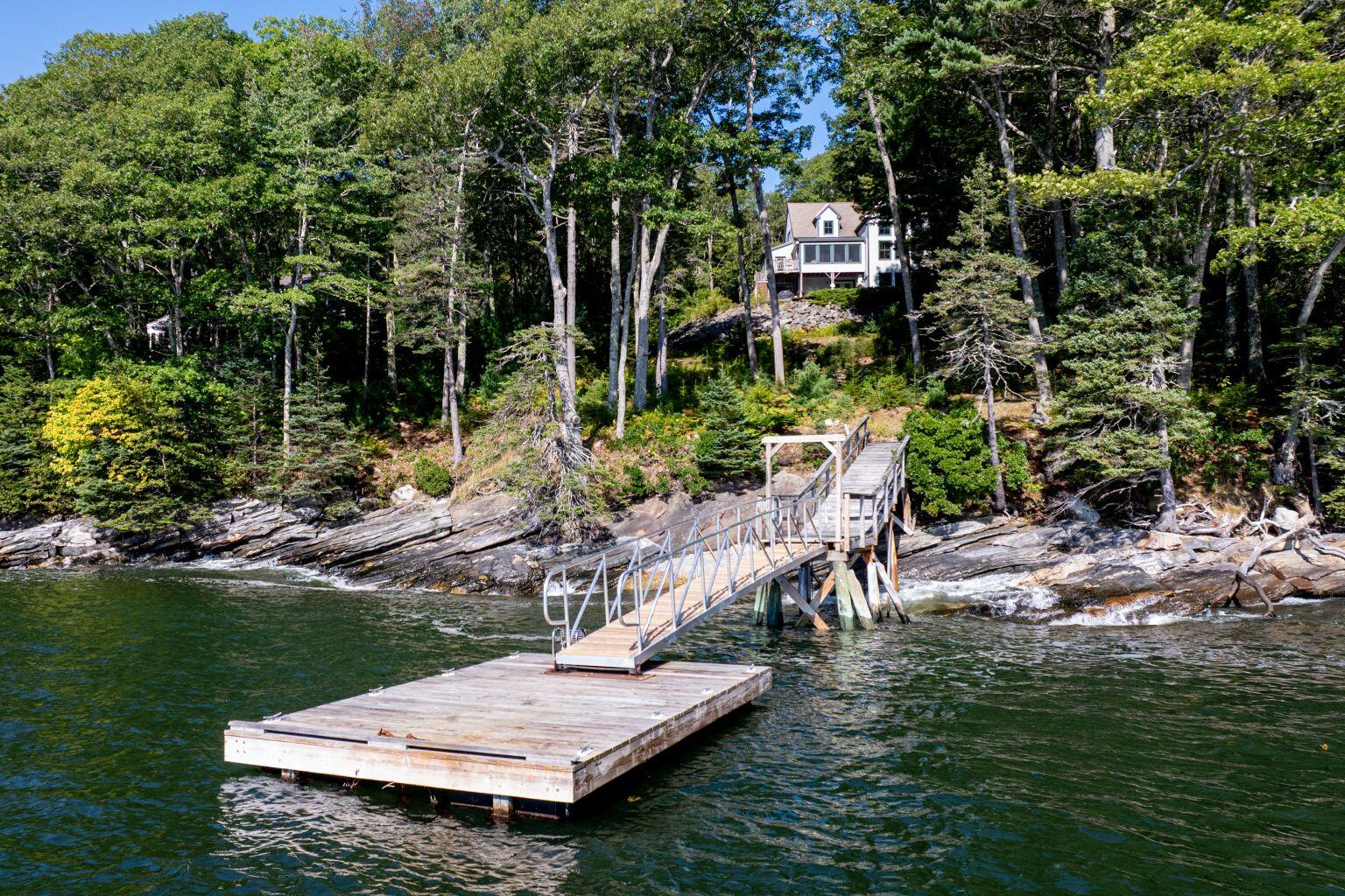 5 Southern Point Road