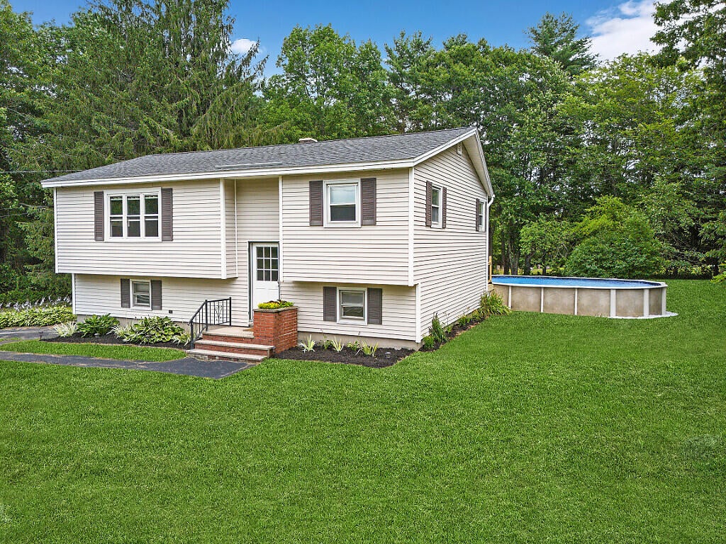 52 Forest Avenue
