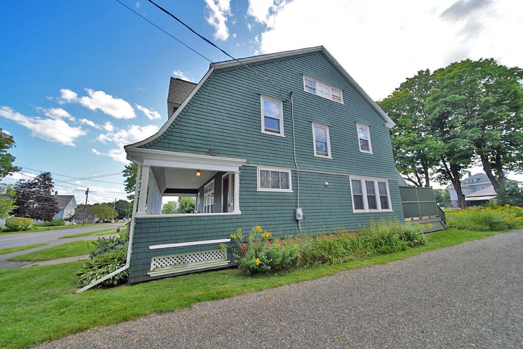 28 Highland Avenue