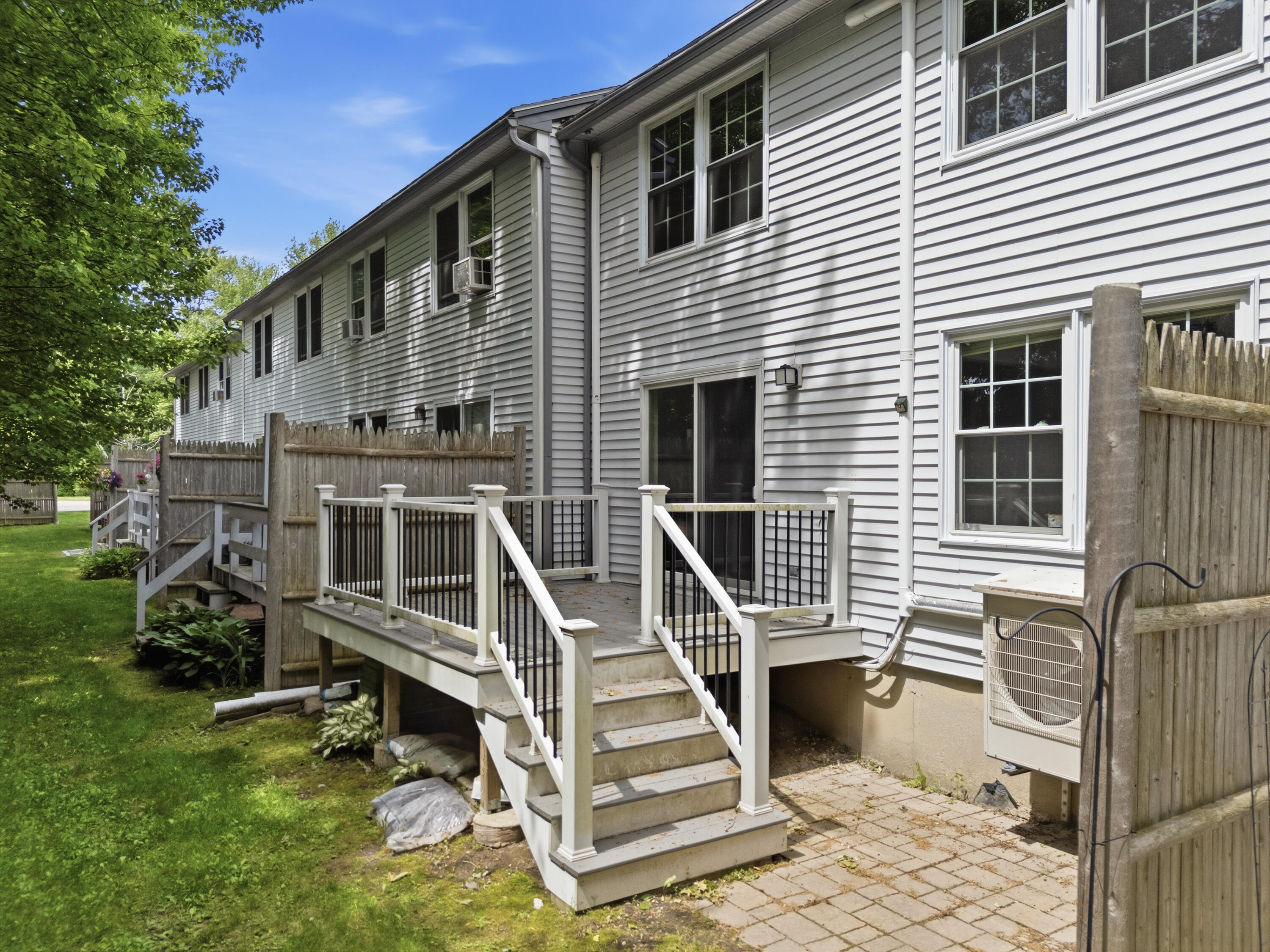 111 Bradley Street 2