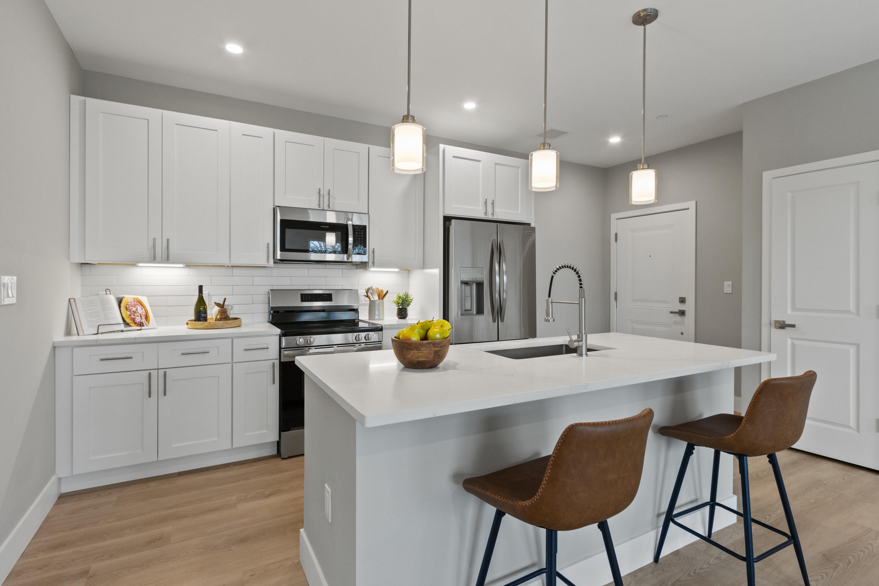 298 Main Street 2F