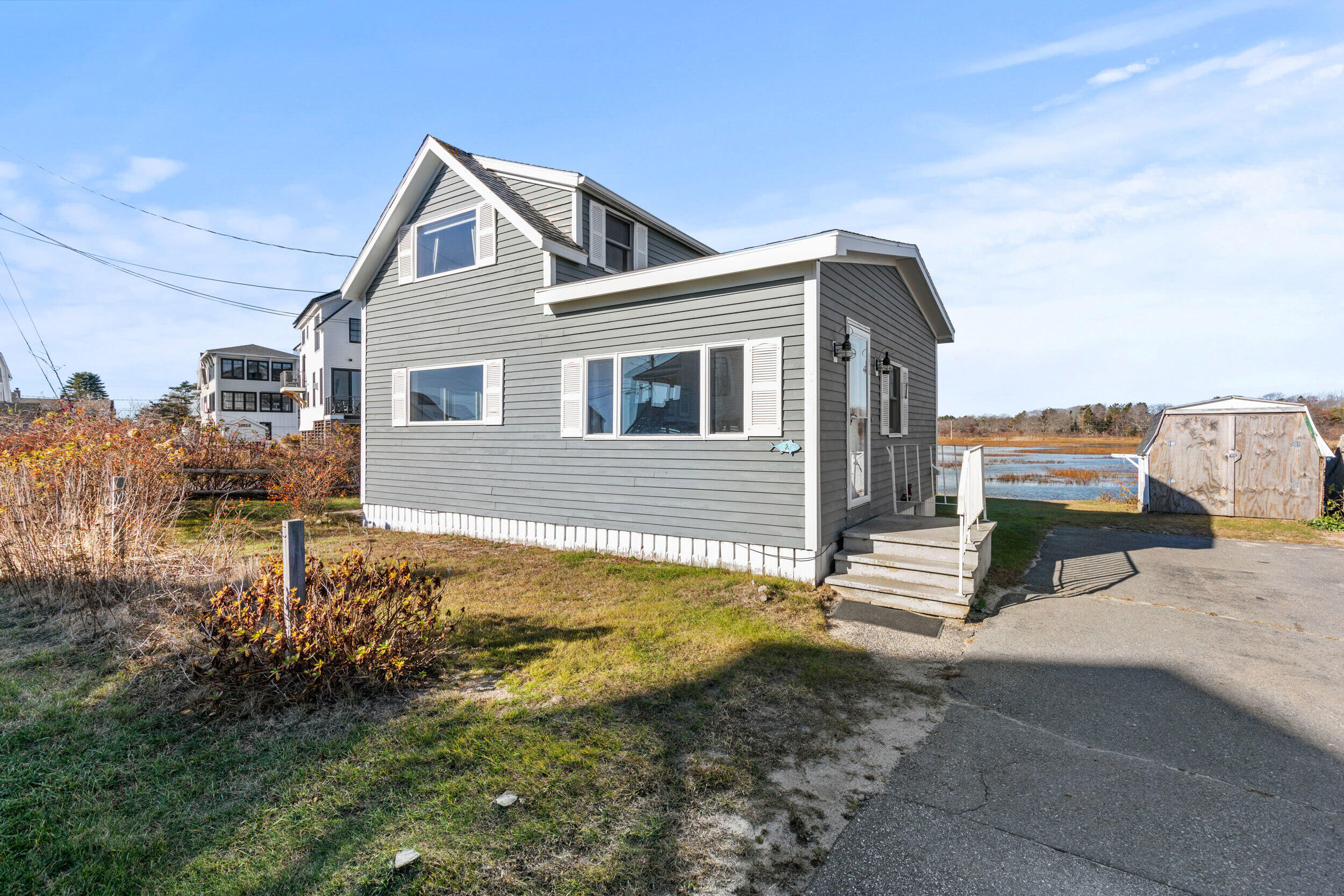 2 White Sands Lane