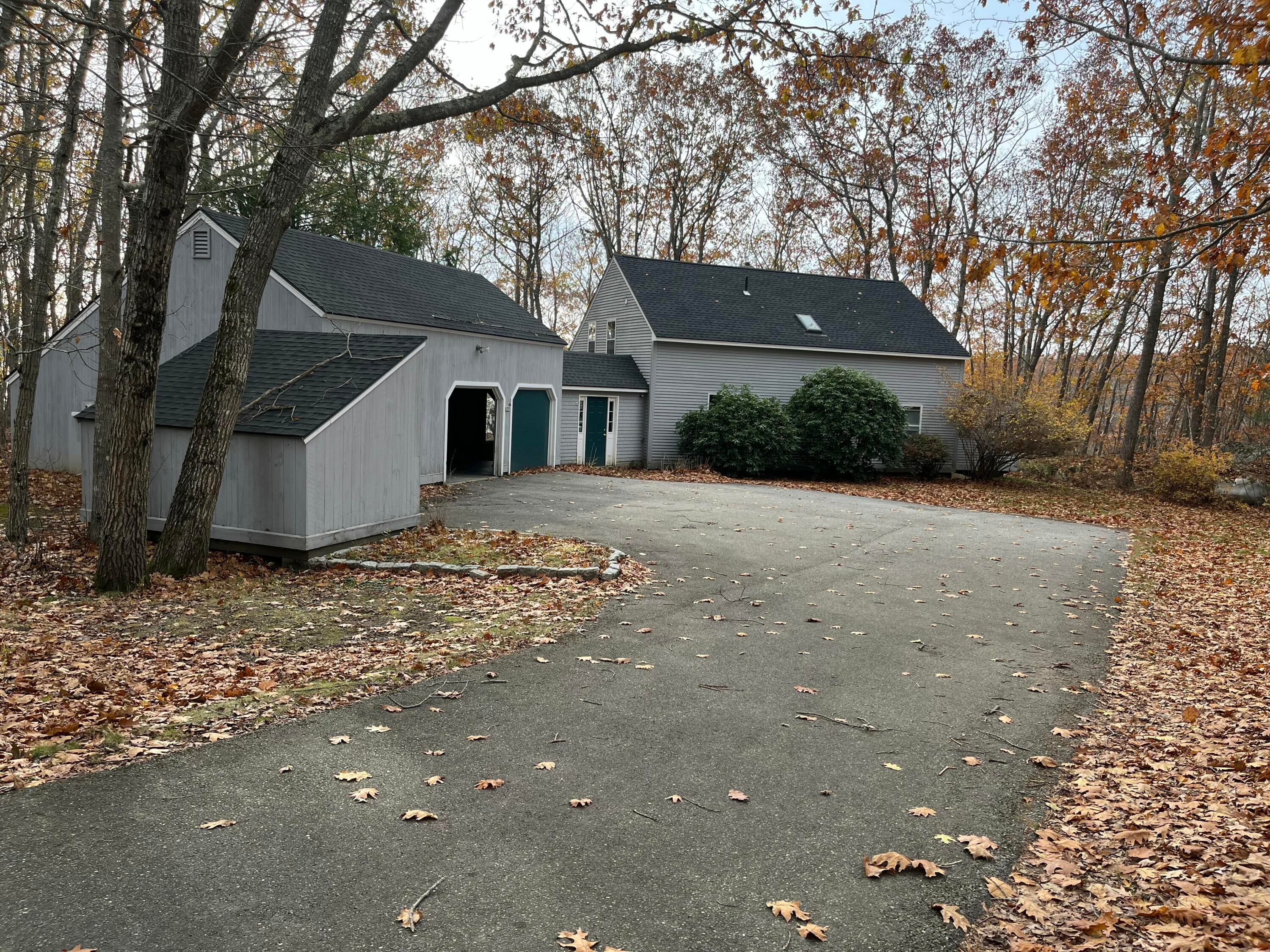 2 Little River Road