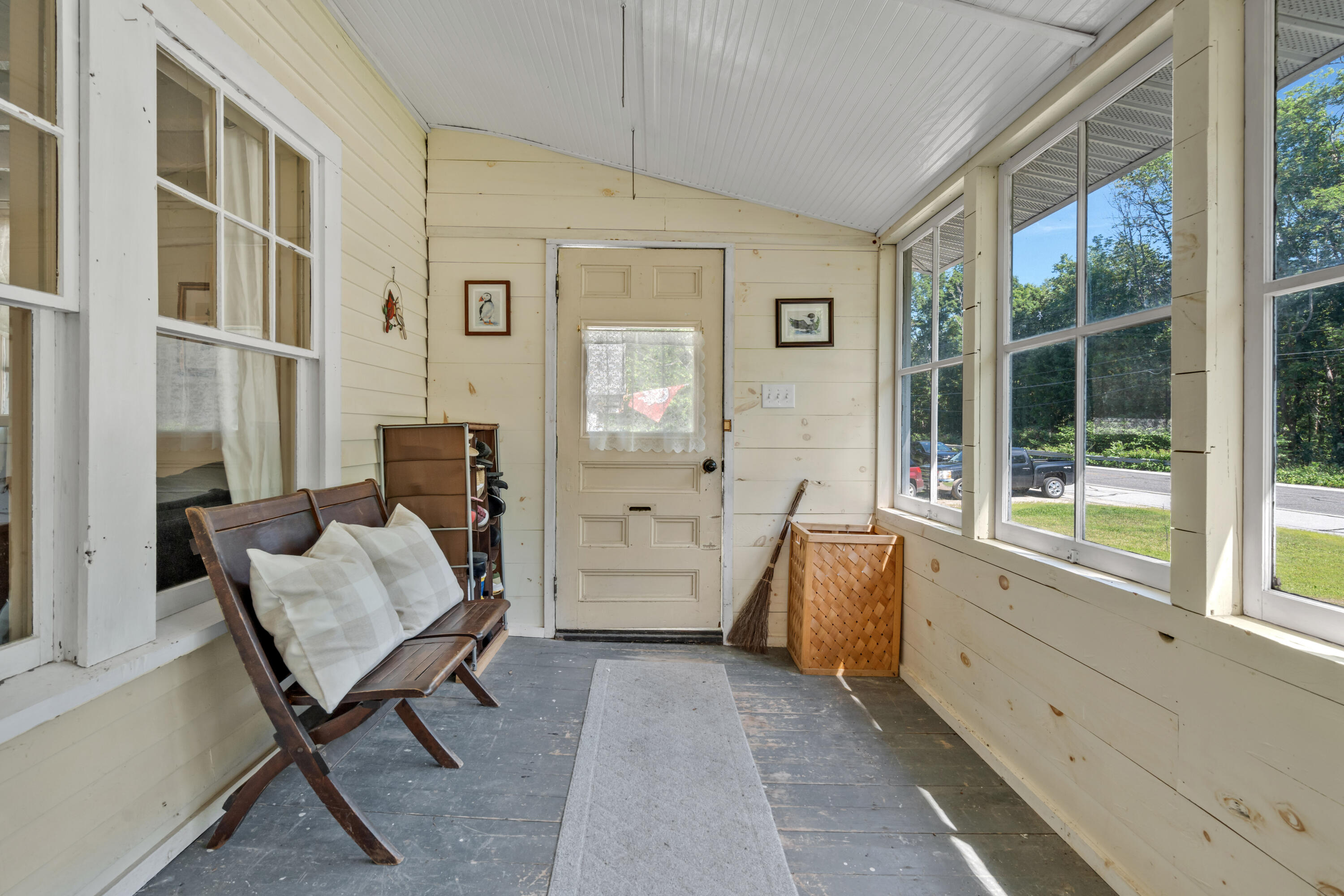 1328 Roosevelt Trail